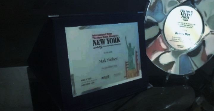 Two art awards/art prizes handed to me lately where I was selected and awarded for my vision and artistry. Some highlights clips, photos, of my journey in the arts, works being exhibited and the NYC Art Expo etc. Keep it going.. ✨️🎨✨️☠️✨️☠️🏆

1. Ar