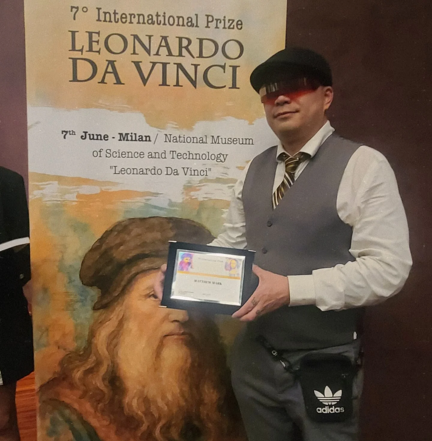 Awarded &amp; received the 7th Leonardo da Vinci Art Prize/Award out in Milan, Italy over the weekend. Enjoyed myself along with the artists involved who also received the award, congratulations 🎊  was a nice ceremony and after party. Good drinks, w