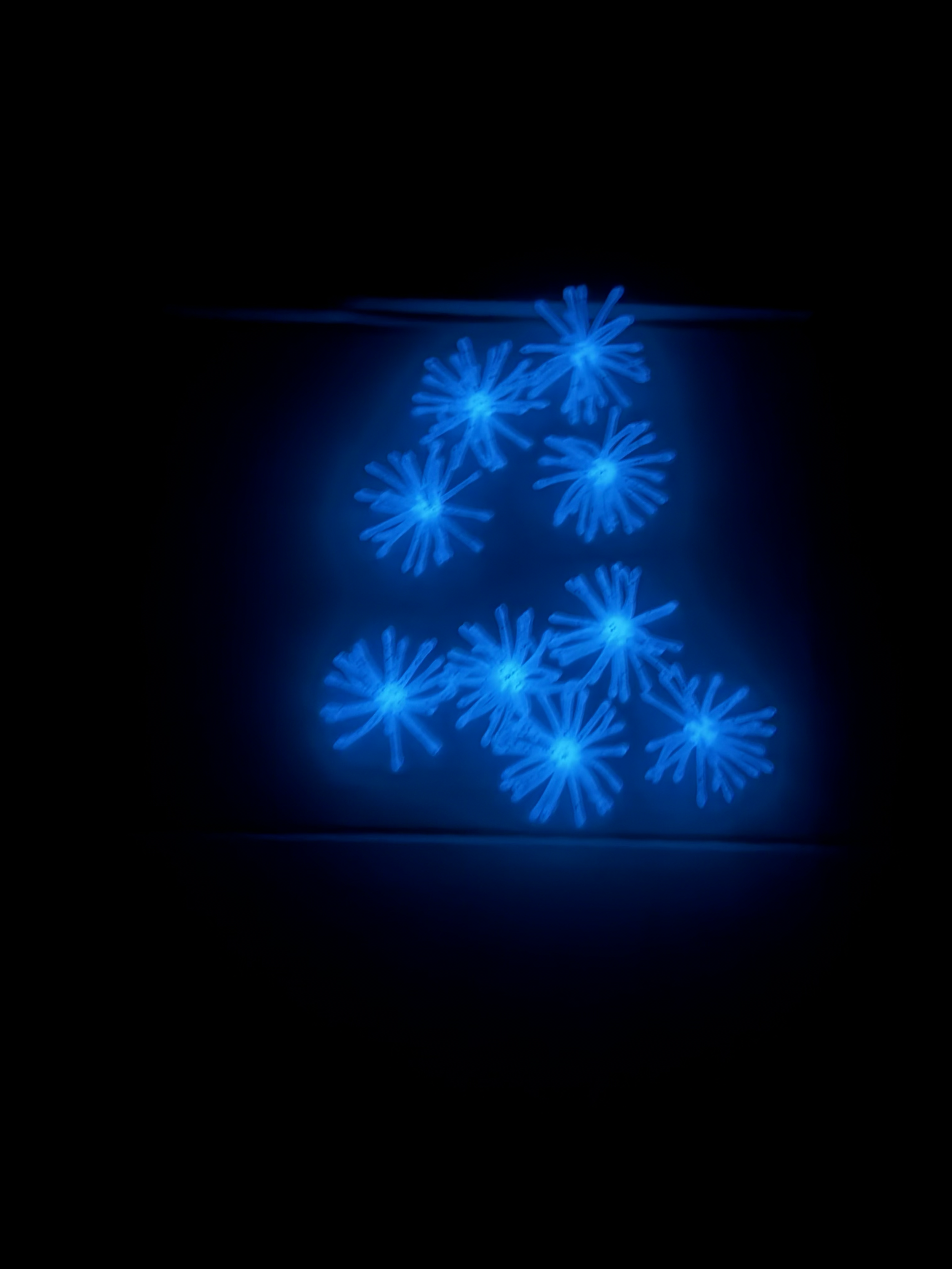 blue sky dive glow.png
