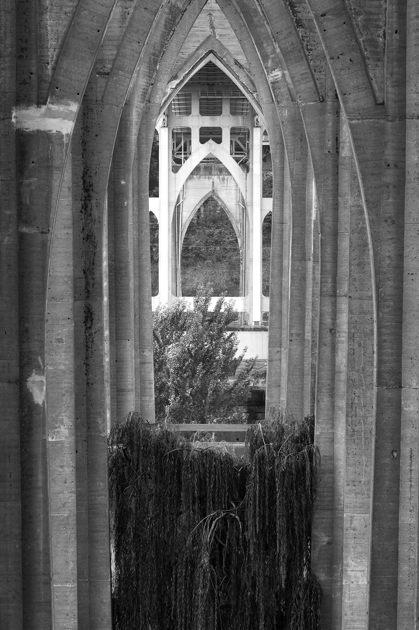 St John Bridge Portland Oregon.png
