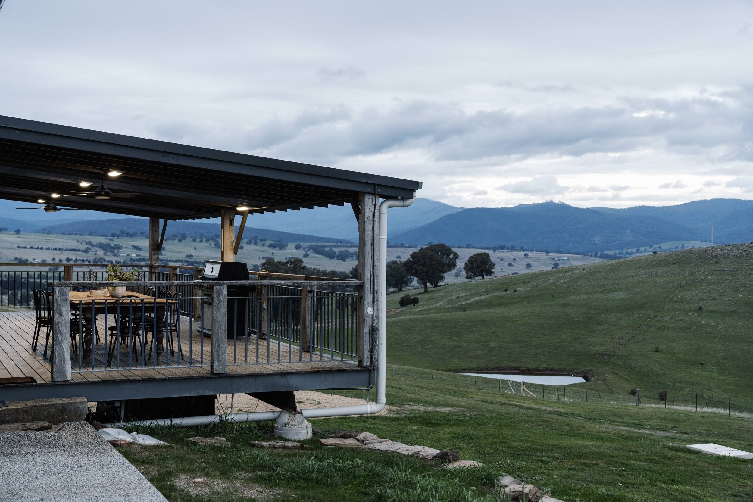 Coombs Hill Barn