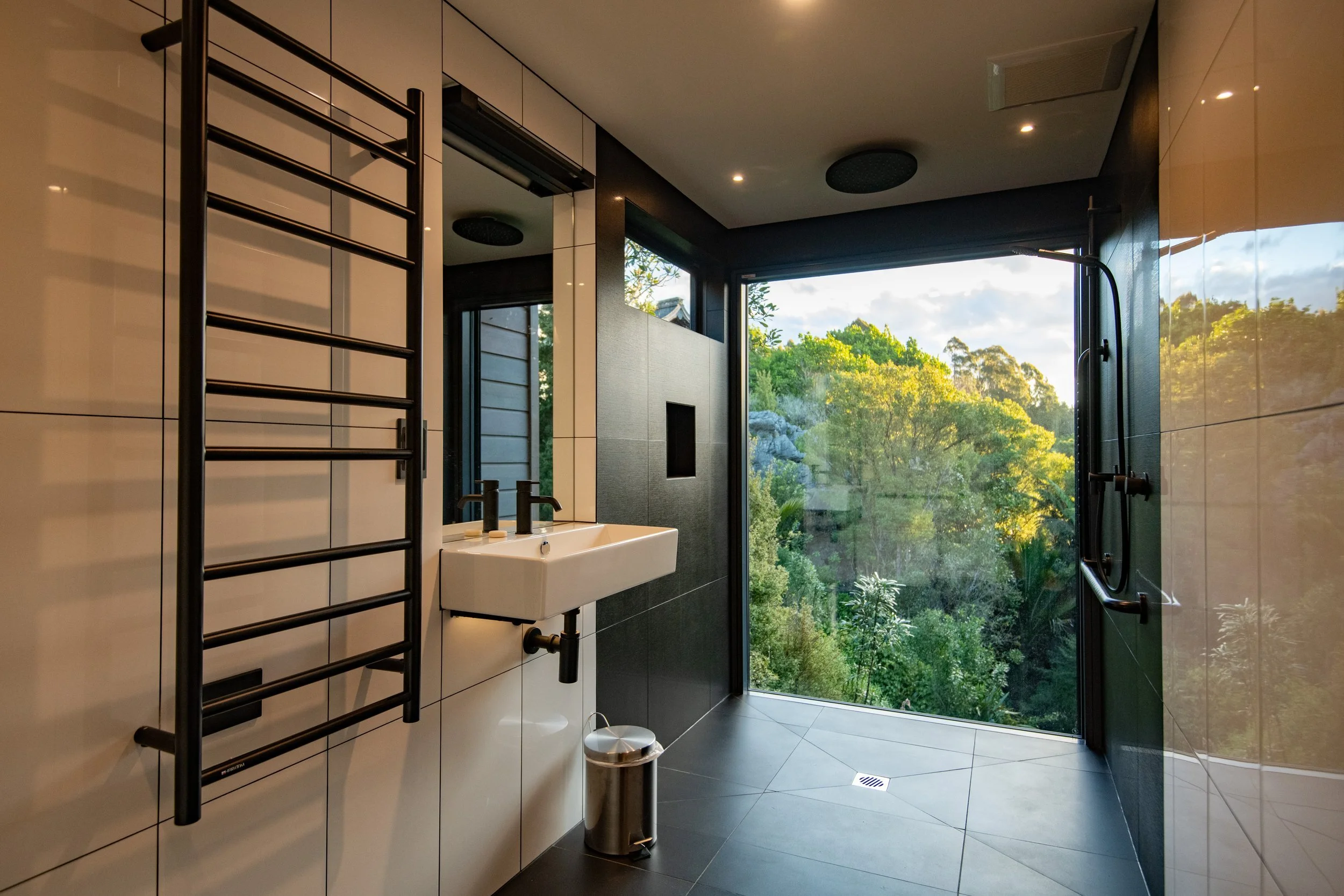 Contemporary Homes Sunyata Lodge07.jpg