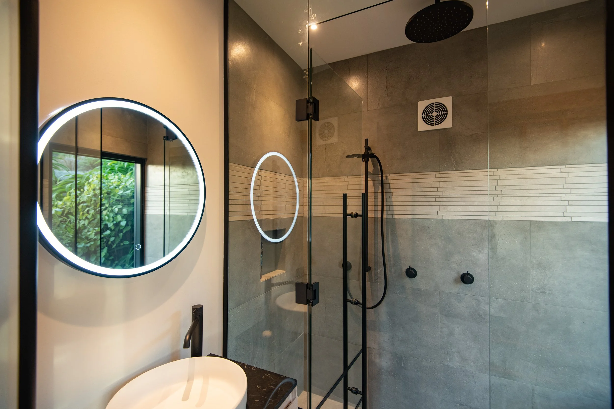 Contemporary Homes Sunyata Lodge13.jpg