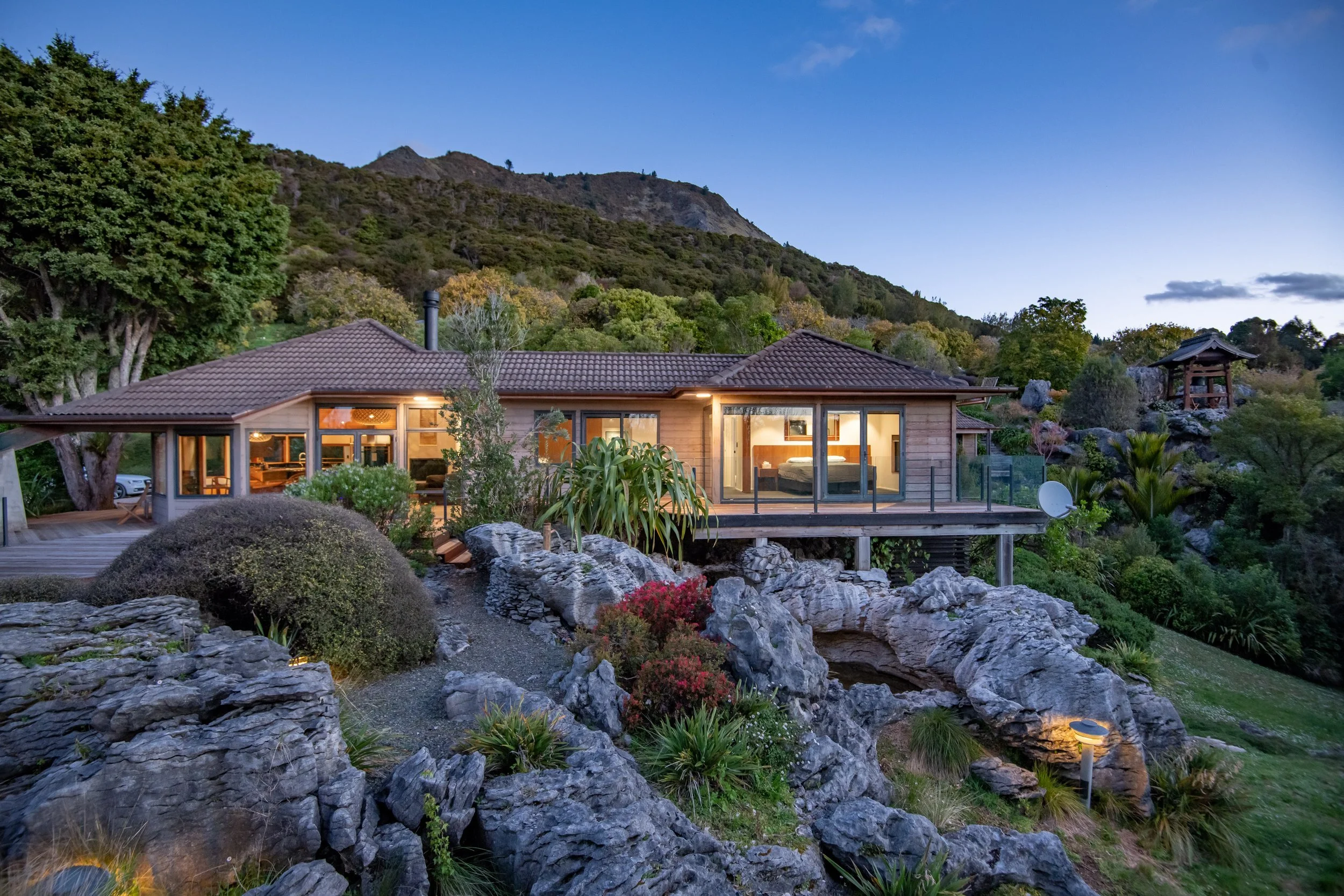 Contemporary Homes Sunyata Lodge01.jpg