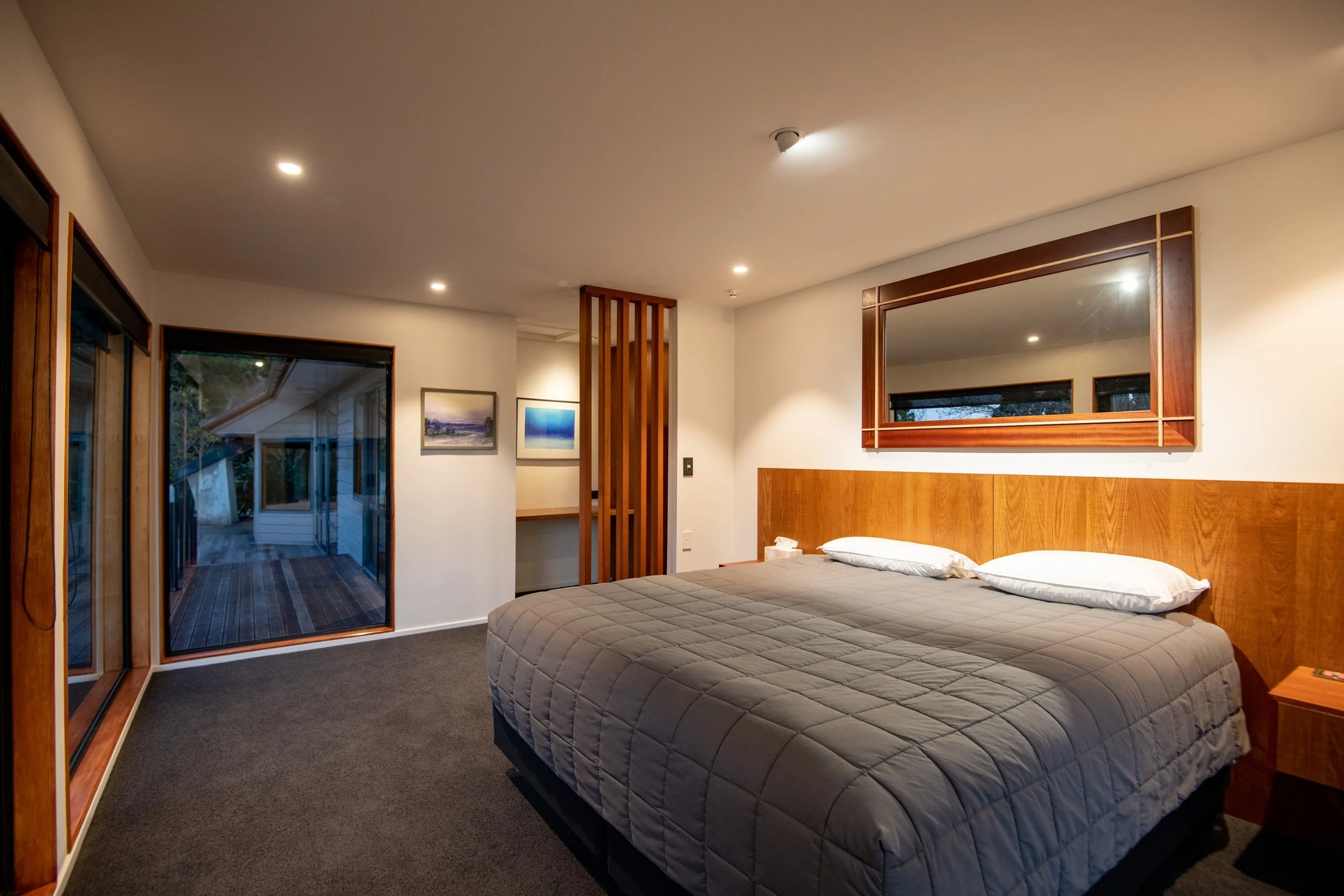 Contemporary Homes Sunyata Lodge19.jpg