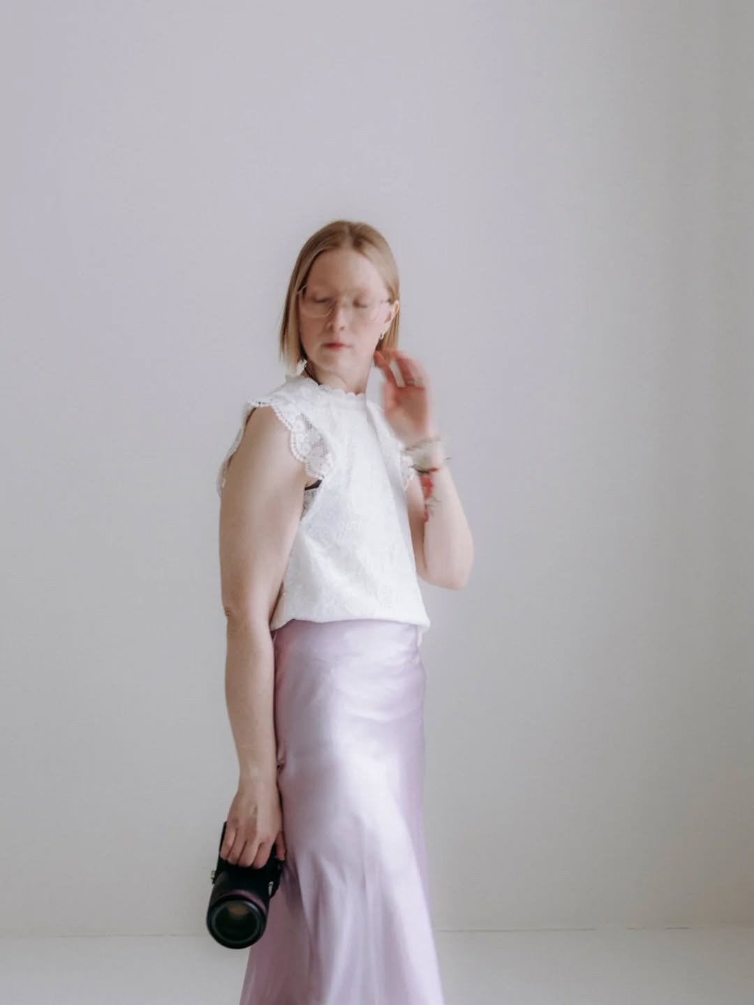 Luovalla alalla puhutaan paljon intohimosta, visiosta ja taiteesta.
Ja niill&auml; onkin minulle valtava merkitys.

Mutta jotta t&auml;t&auml; ty&ouml;t&auml; voi tehd&auml; my&ouml;s k&auml;yt&auml;nn&ouml;ss&auml;, tarvitaan luovuuden rinnalle rake