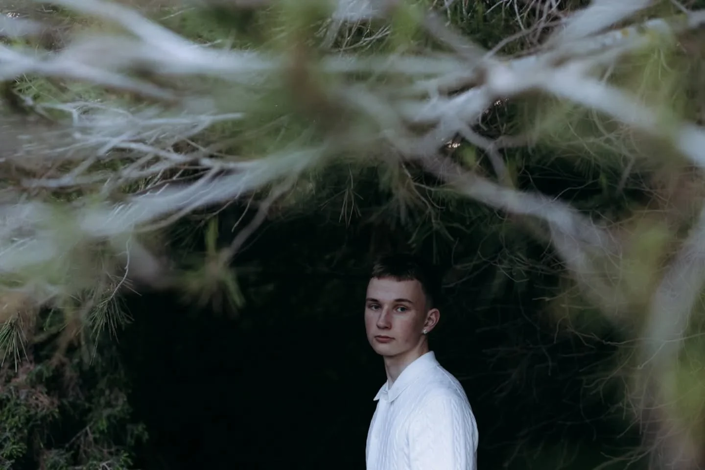 Playa d&rsquo;Albufera, Mallorca 2026.
A quiet presence within the wild.

.
.
.
.

Submitted for #PVMondayNature
@photovogue
#PhotoVogue #EditorialPortrait #FineArtPhotography #VisualStorytelling VisualArtist NatureAndHuman ContemporaryPhotography Po