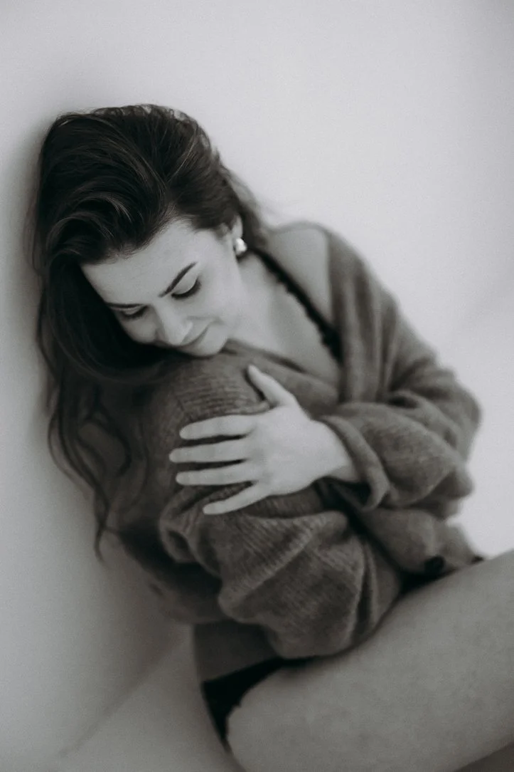 huomenlahjakuvaus Lahti | boudoirkuvaus Helsinki | boudoirkuvaus Espoo | itsetuntoboosti Salla Vesa-Tikkanen Photography