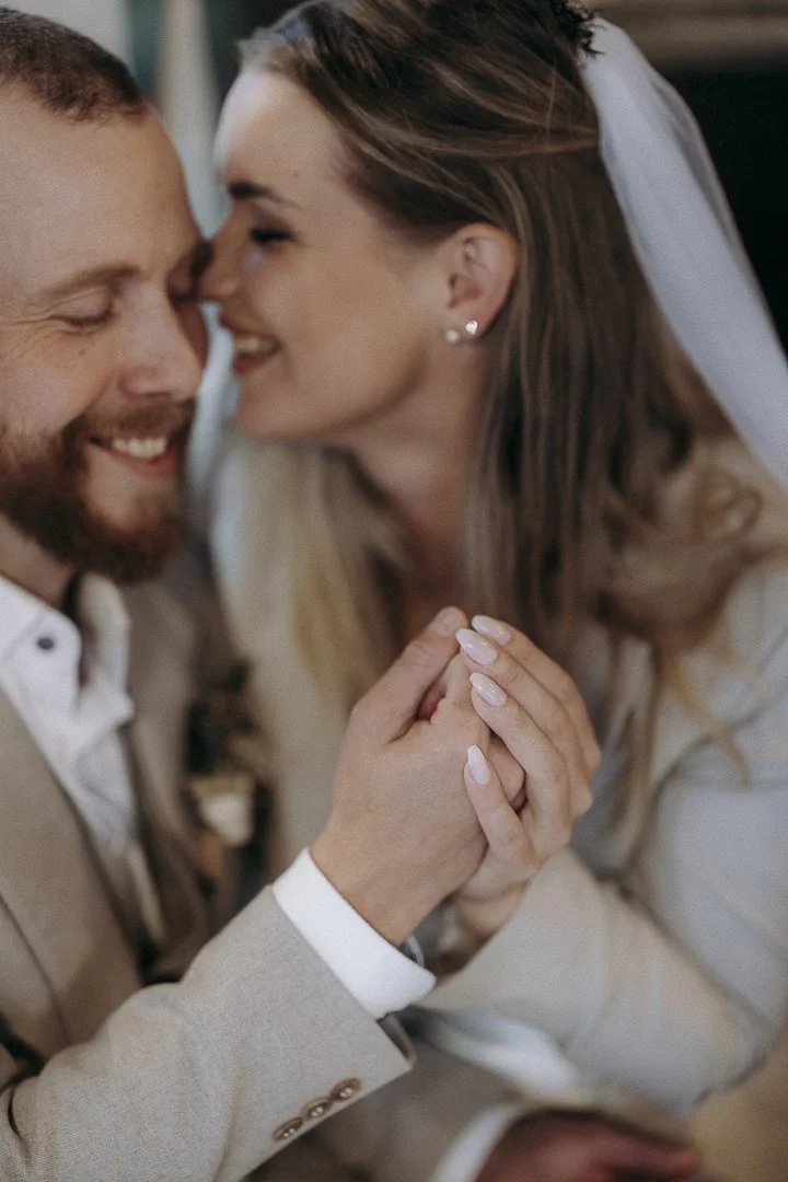 elopement hääkuvaus Pariisi | Ranska | wedding photographer Paris | Salla Vesa-Tikkanen Photography | intimate wedding in Paris | France elopement | Europe