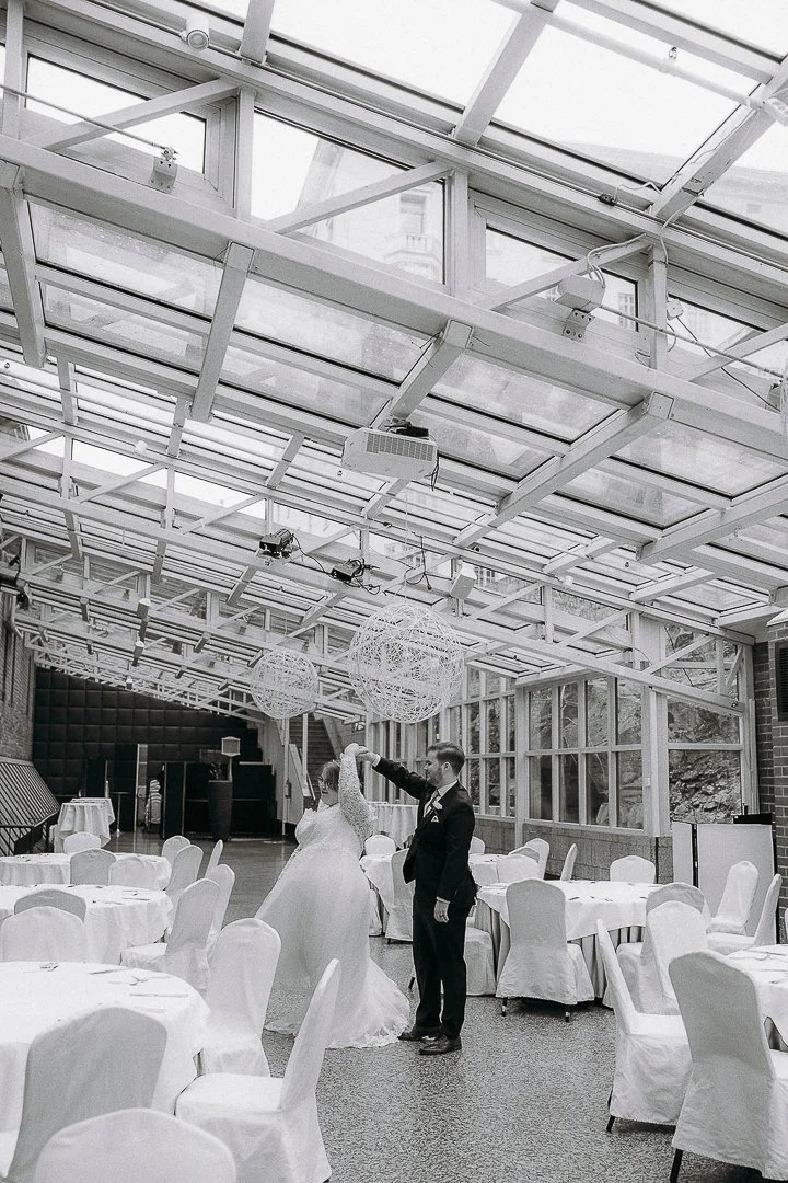 fine art hääkuvaus | hääparin potretit Lahti | dokumentaarinen hääkuvaus Ravintola Sipuli Helsinki 