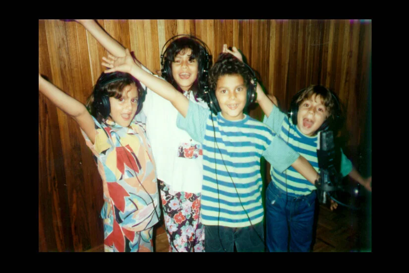 PEREGRINITOS GRABANDO 2 REV.jpg