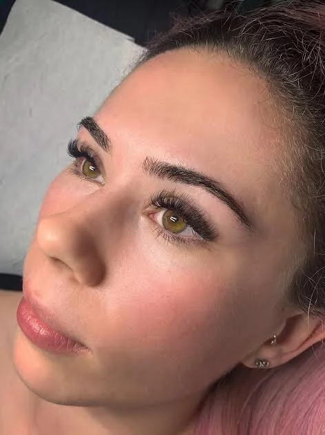 Russian Volume lash extensions