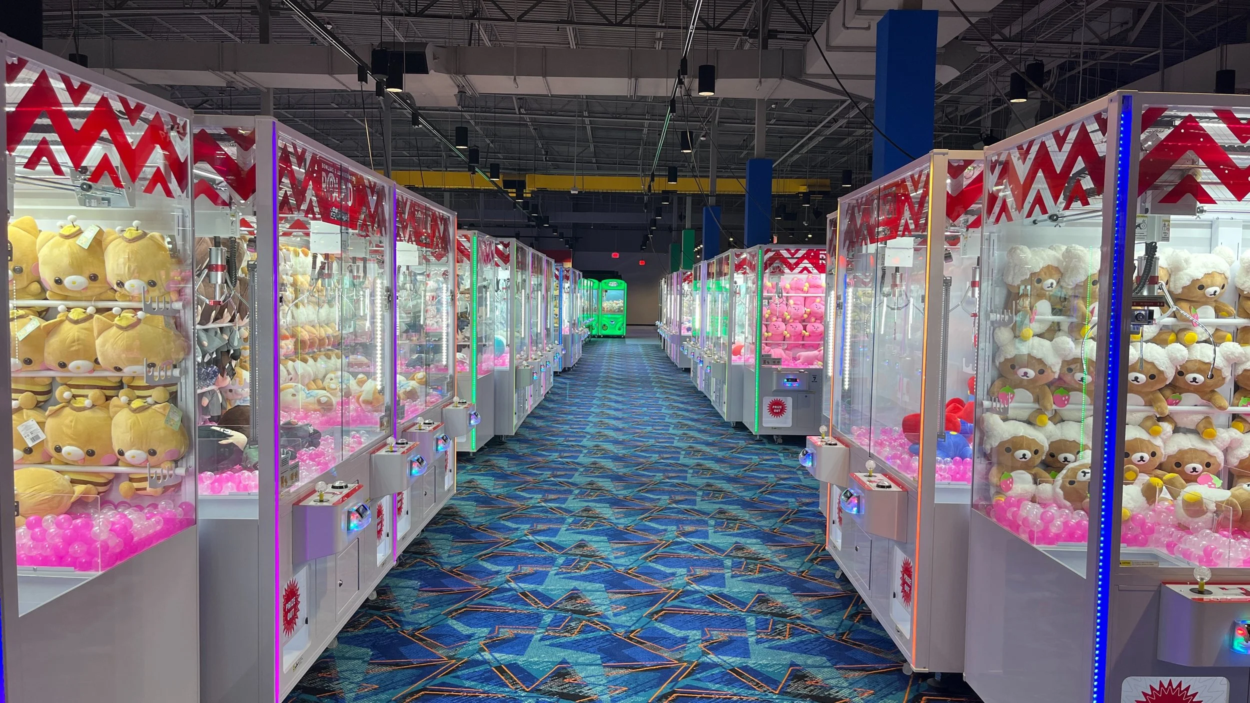 Round1 bowling and arcade crane game claw machine new prize japanese