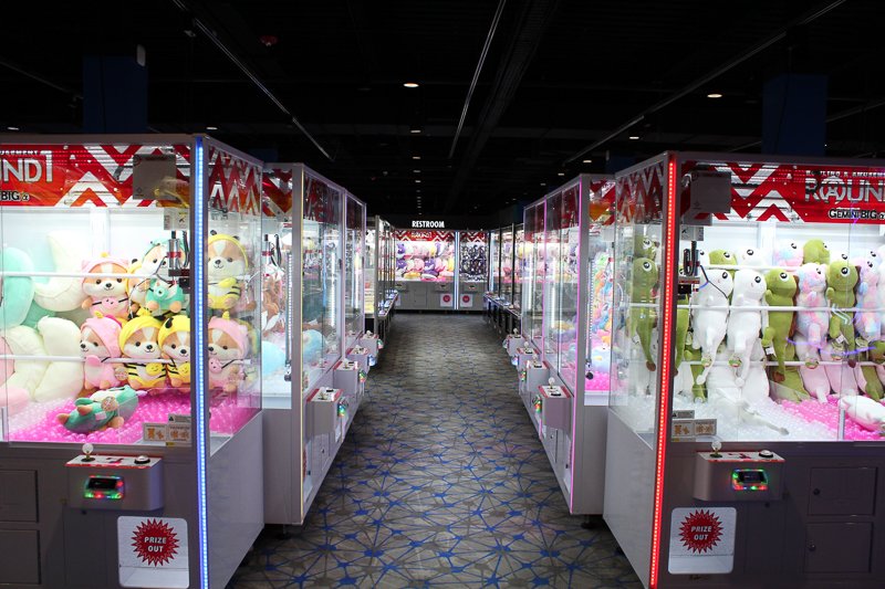  Round1 Arcade New Mega Crane over 150 machines plush toy figures very clean kids safe fun 