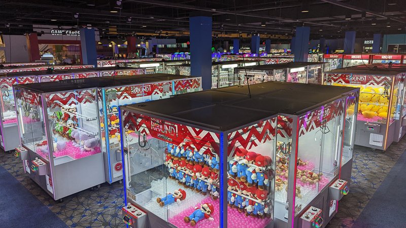  Round1 Arcade New Mega Crane over 150 machines plush toy figures Nintendo Super Mario doll crane game 
