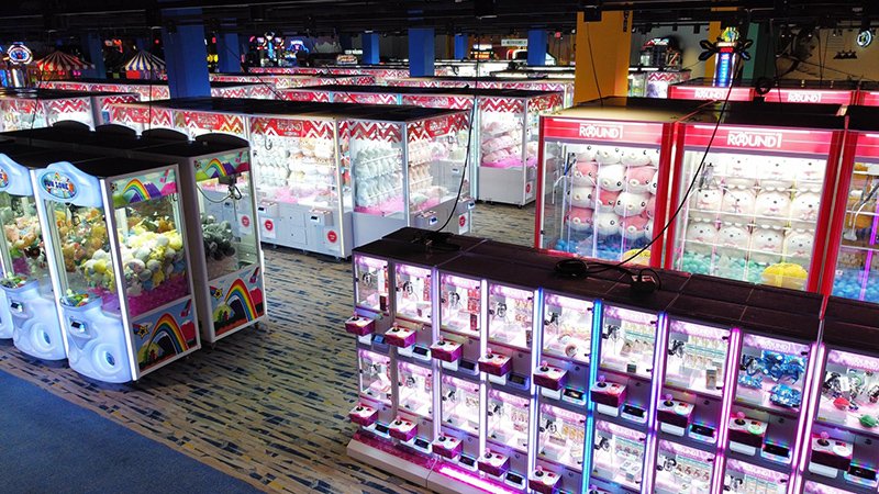  Round1 Arcade New Mega Crane over 150 machines plush toy figures view from above 