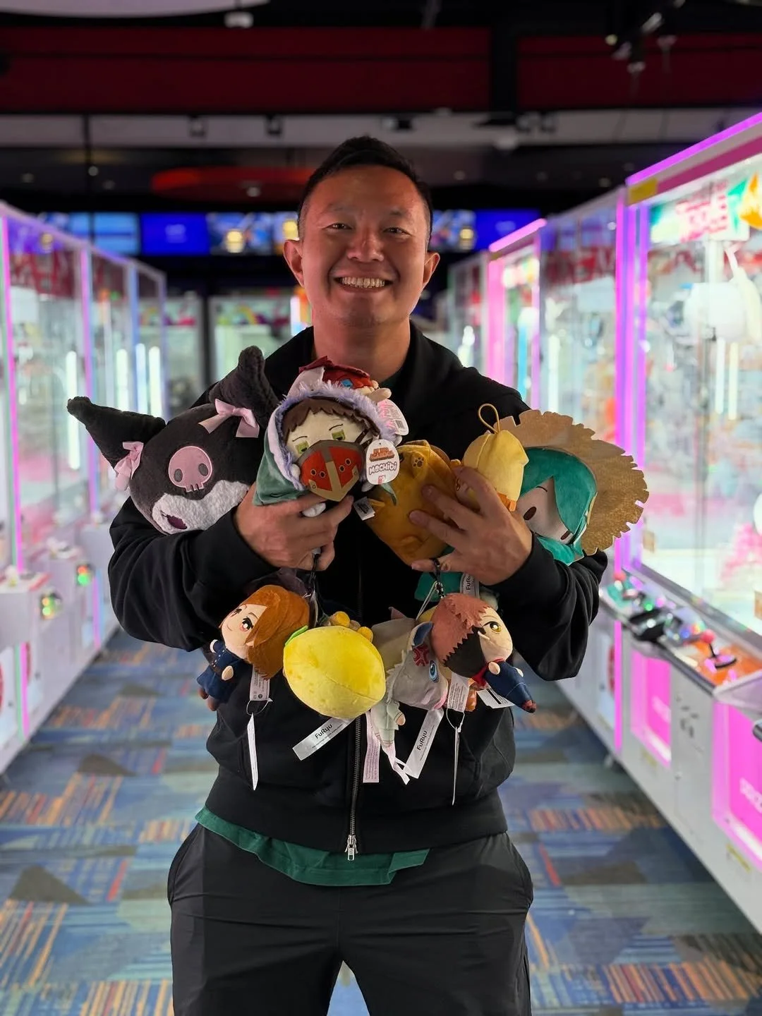 Proof that the new year is already a win! 🏆Time to put your crane skills to the test! Think you've got game? 😉

📸📽️ : @andreventure (via IG) #R1FanRepost 
--- 
Want a chance to be featured? Tag us @round1usa or #round1usa 
--- 
Check out more cra