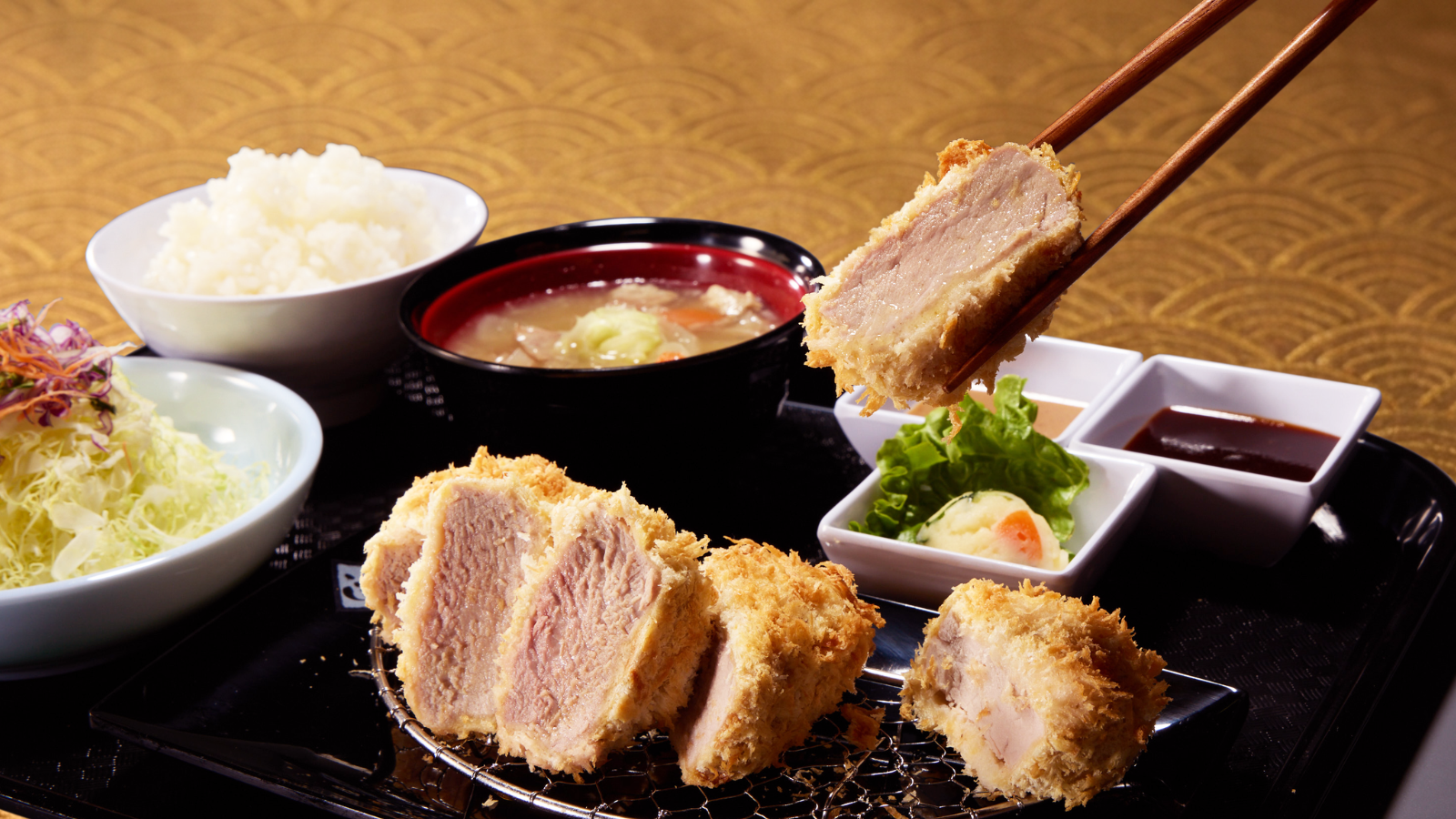 Pork Fillet Tonkatsu Meal