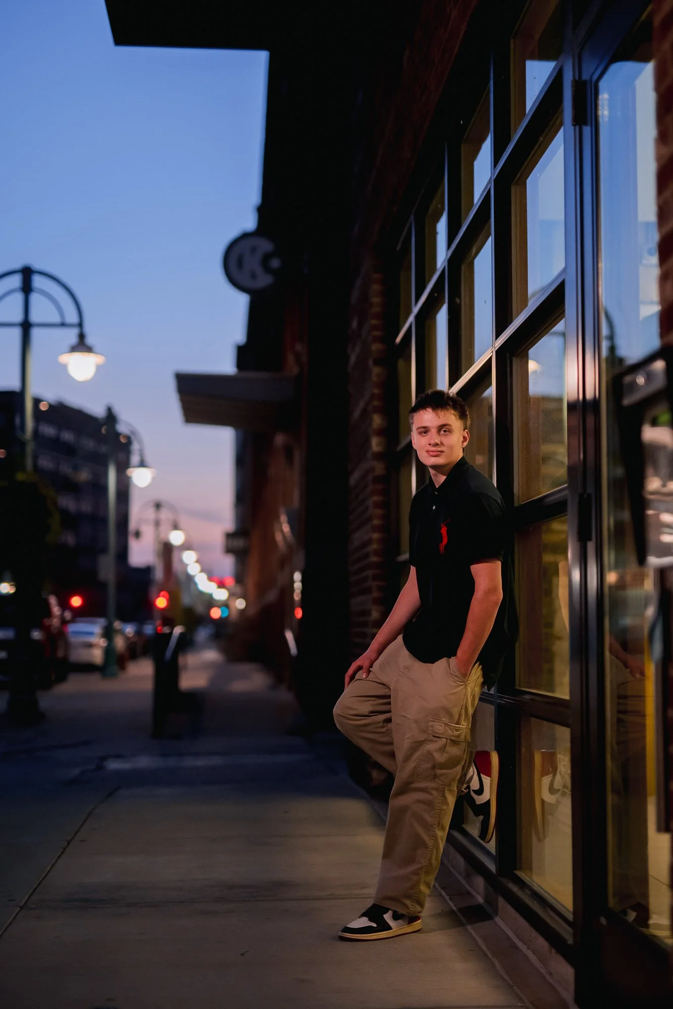 milwaukee-urban-senior-portrait-photographer-17.jpg