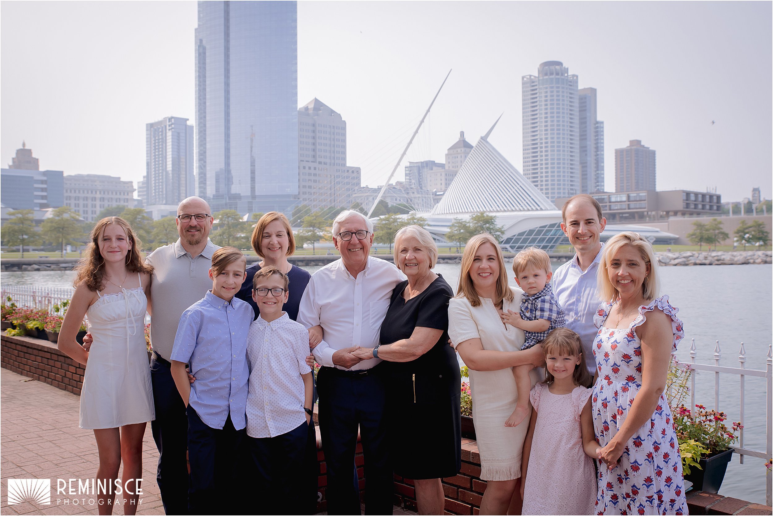 Best Milwaukee, Madison, and Chicago family portrait session photographer. Artistic and candid photography sessions featuring kids, newborns, and babies doing fun poses at their photoshoots.