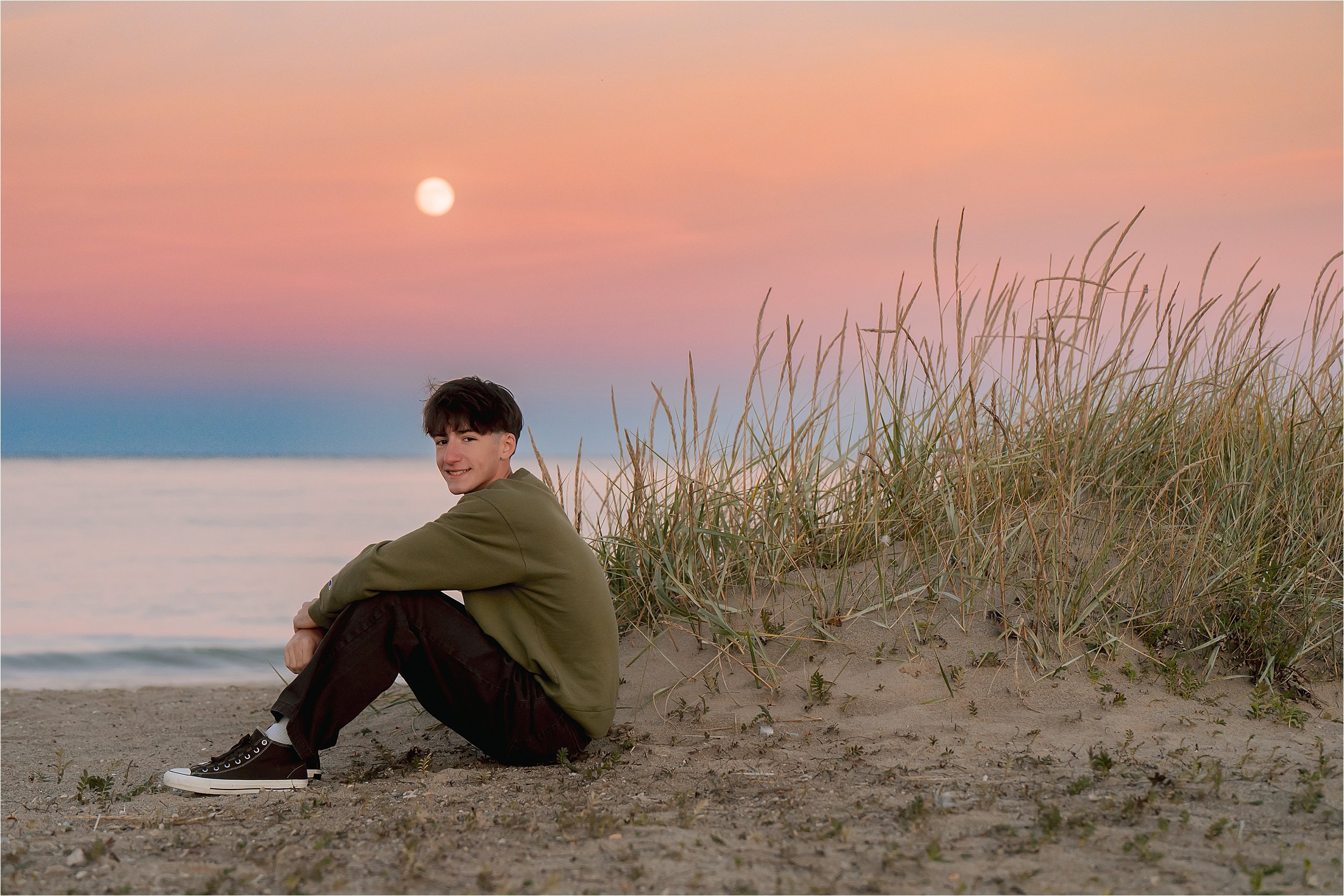 Lakefront senior portraits in Milwaukee Wisconsin