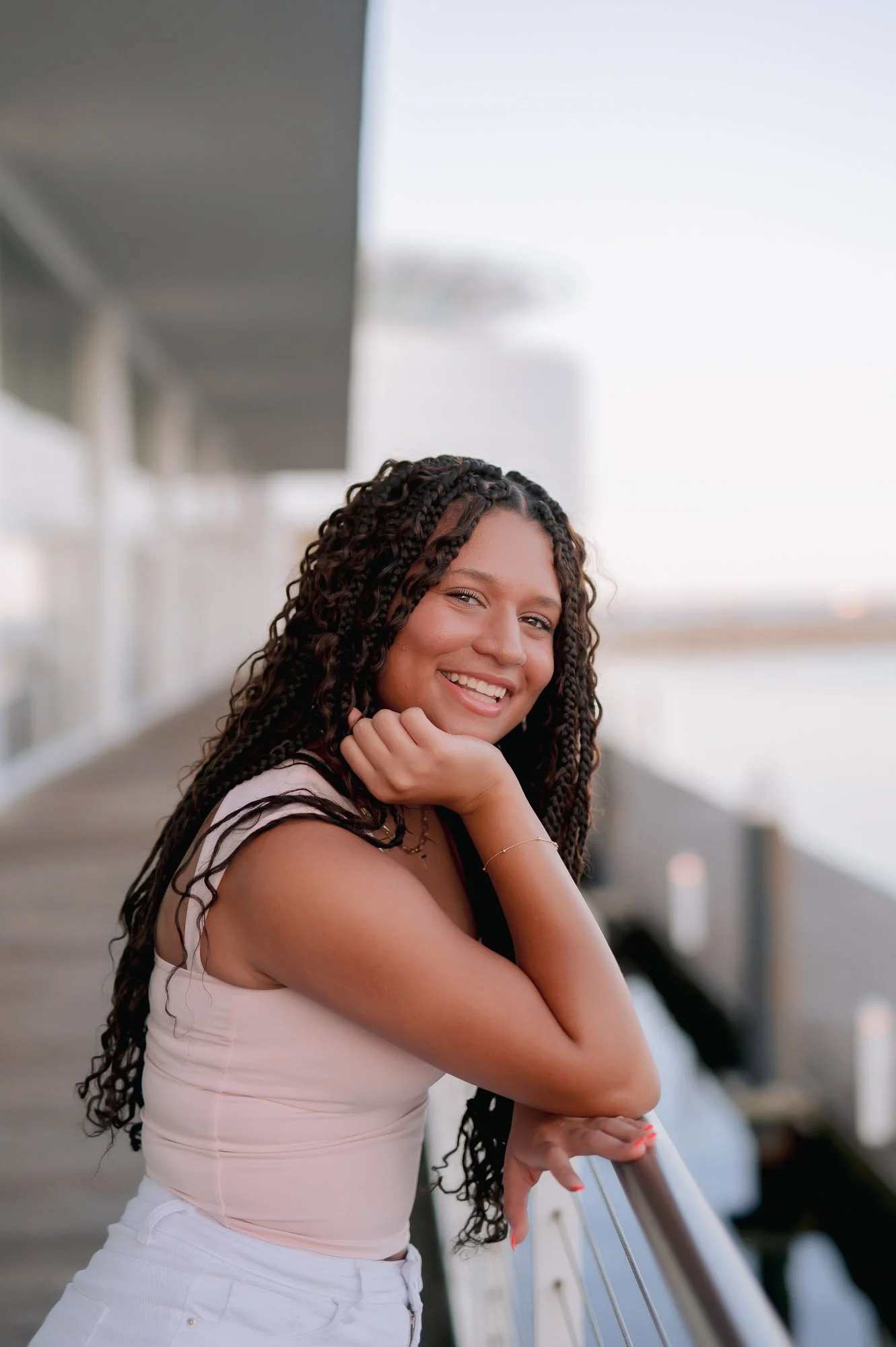 milwaukee-lake-michigan-senior-portraits-2.jpg