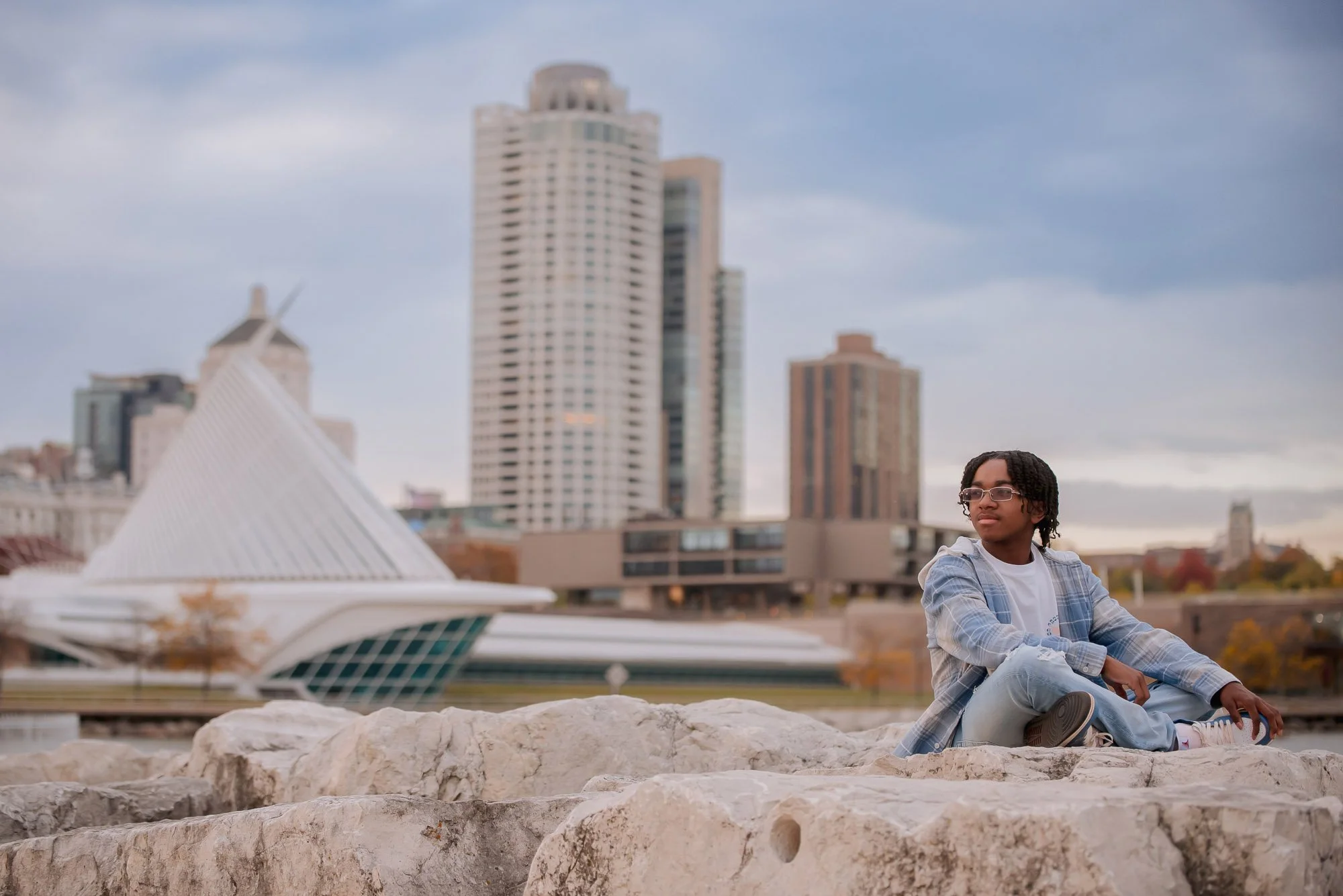 milwaukee-urban-senior-portrait-photographer-30.jpg