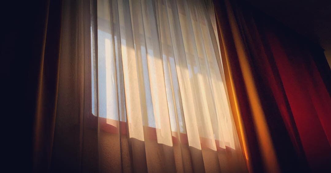 morning light mood &bull; photo by friend and DP extraordinaire @martinchaba 
#filmphotography #light #mood #inspiration #carpeomnia