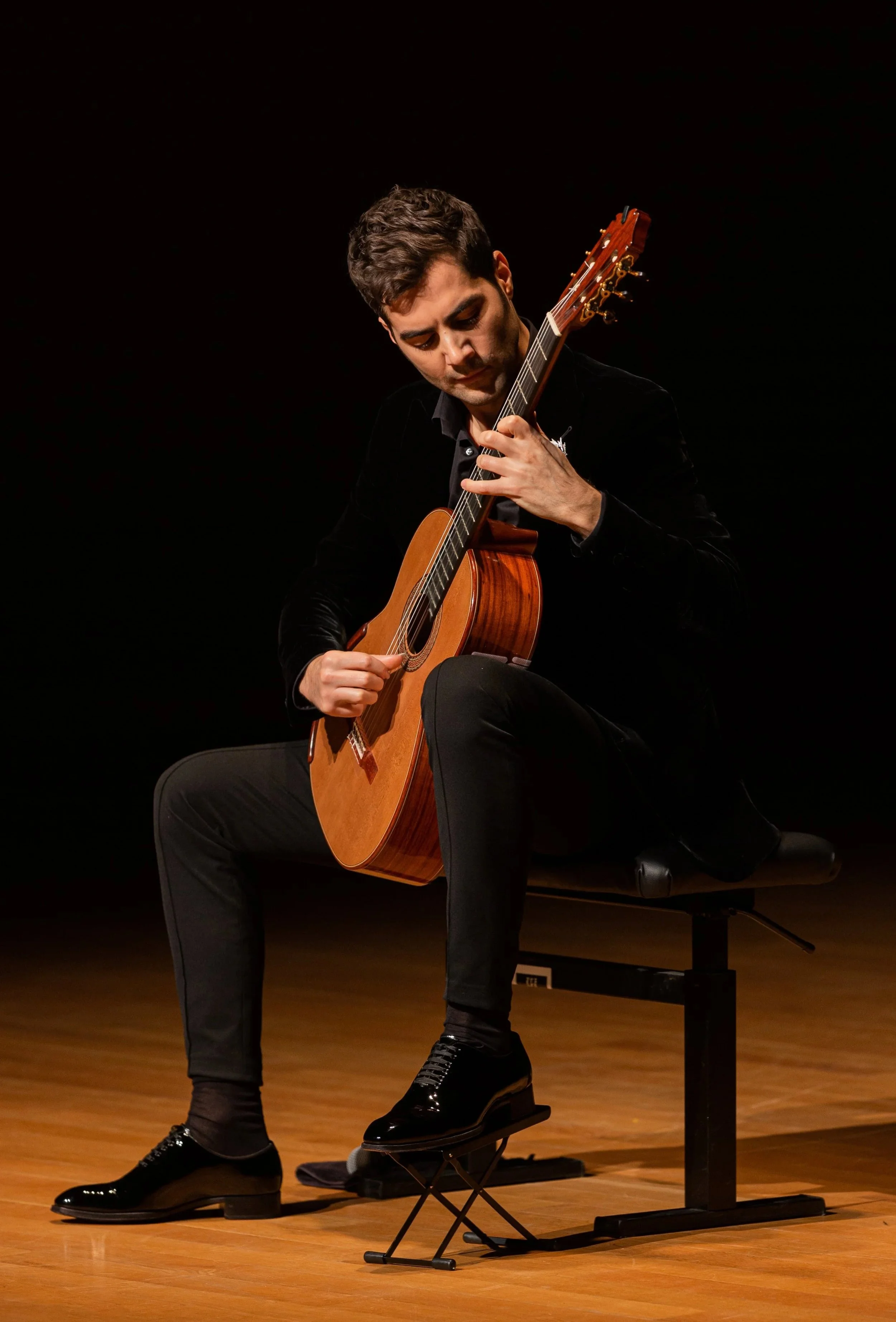 MILOŠ