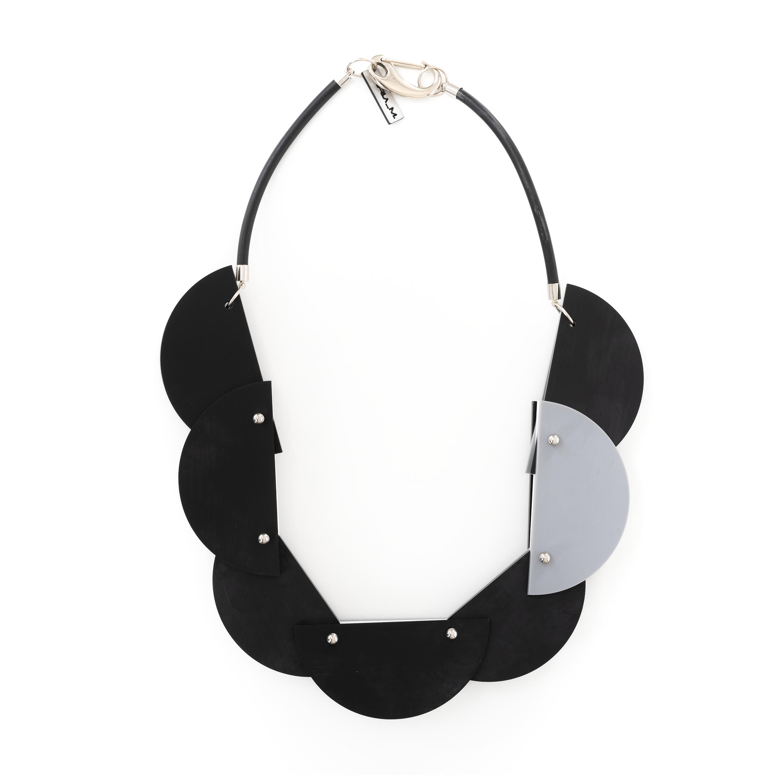 Dream Gear black.png