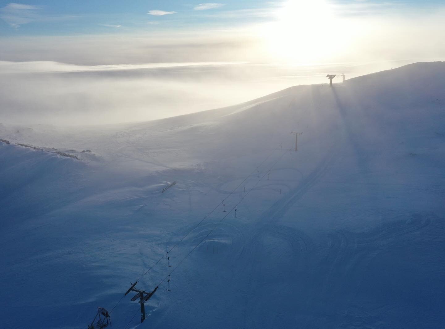 Tänndalen's ski system has 53 slopes and 12 lifts, making it one of Scandinavias&rsquo;s best ski areas 💫