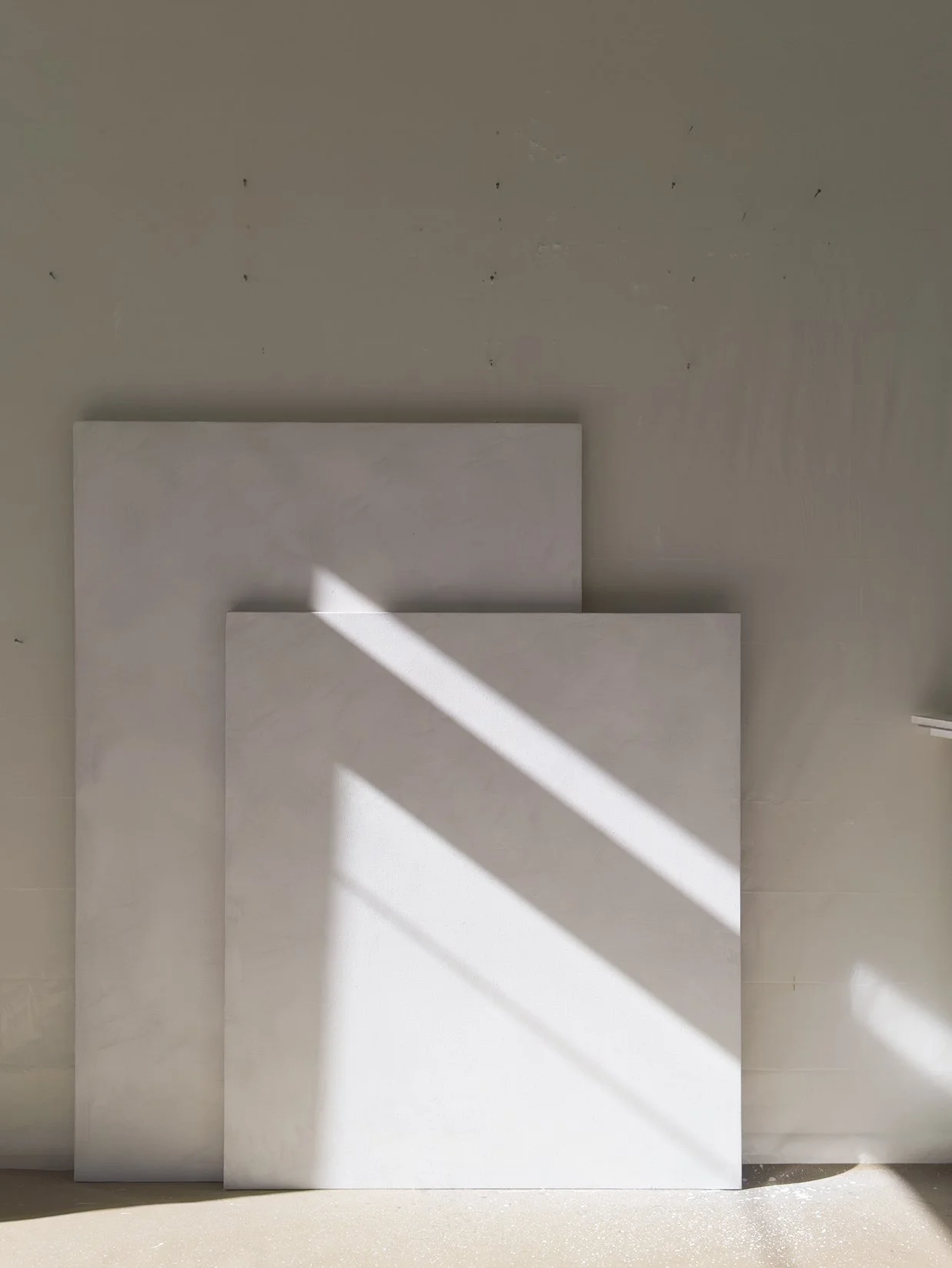 "Two Sized Linens lit by Morning Sun Light", 36 x 48 in. 91.44 x 121.92 cm. Archival Pigment Print,  David Haxton, 2018.  L1_01138