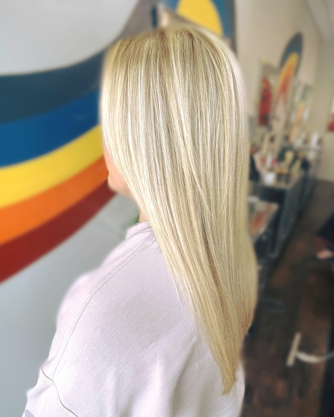 Warmer weather = Brighter Blondes ⭐️☀️ Book a consultation to get the summer blonde of your dreams! Blonding by Brianna @bri__arteest__94 

 #davinessalon #discoverwakeforest #explorethe919 #ncstylist #hairundone #wakeforest #hairundonesalon #919salo