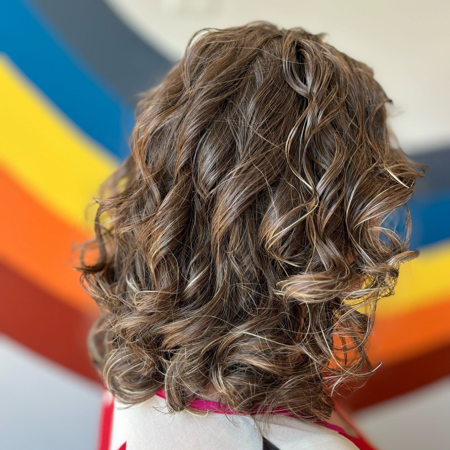 No dry frizzy curls here! 💦💧 Curl specialist cut by Aurora @hair__by_b3lla 

 #davinessalon #discoverwakeforest #nccurlspecialist #wakeforestcurlspecialist #haircutspecialist #haircuttingspecialist #ncstylist #hairundone #wakeforest #hairundonesalo