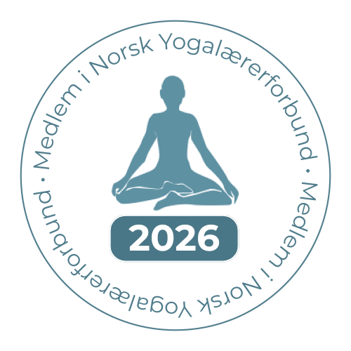 White background with a green circle and a drawing of a human sittiing in meditation. The text says: member of norwegian yoga association 2026.