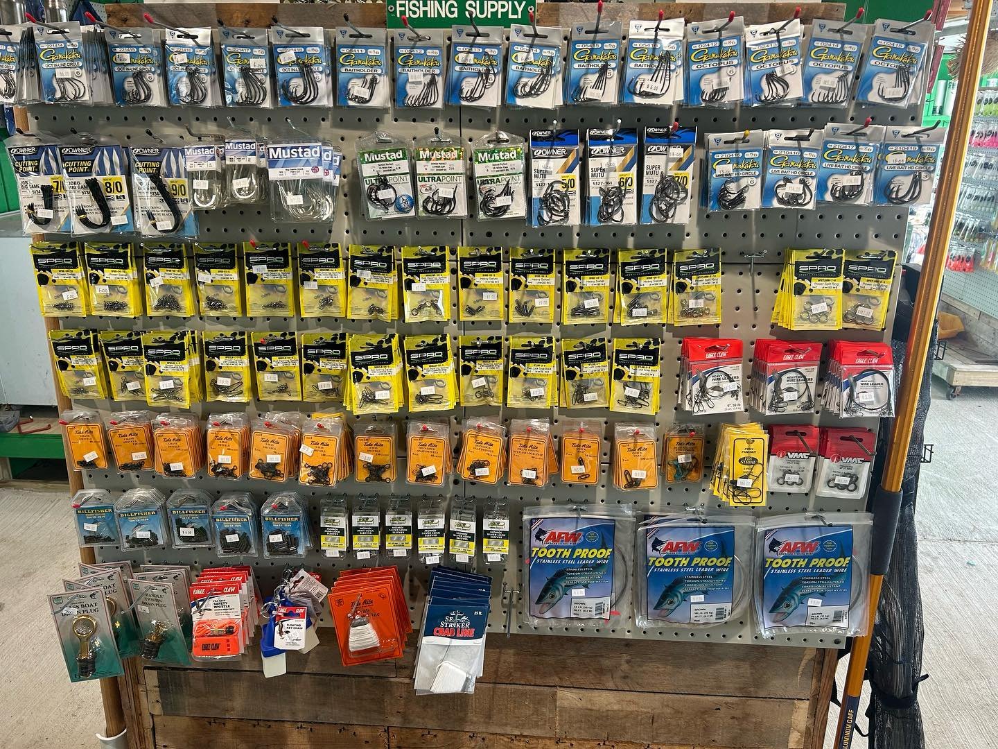 Big restock on Terminal Tackle, Leader, and Weight! Vans is your one stop shop for fuel, tackle, ice, bait, and most importantly Local Knowledge! Our employees are always more than happy to point you in the right direction and put you on the bite!! 8