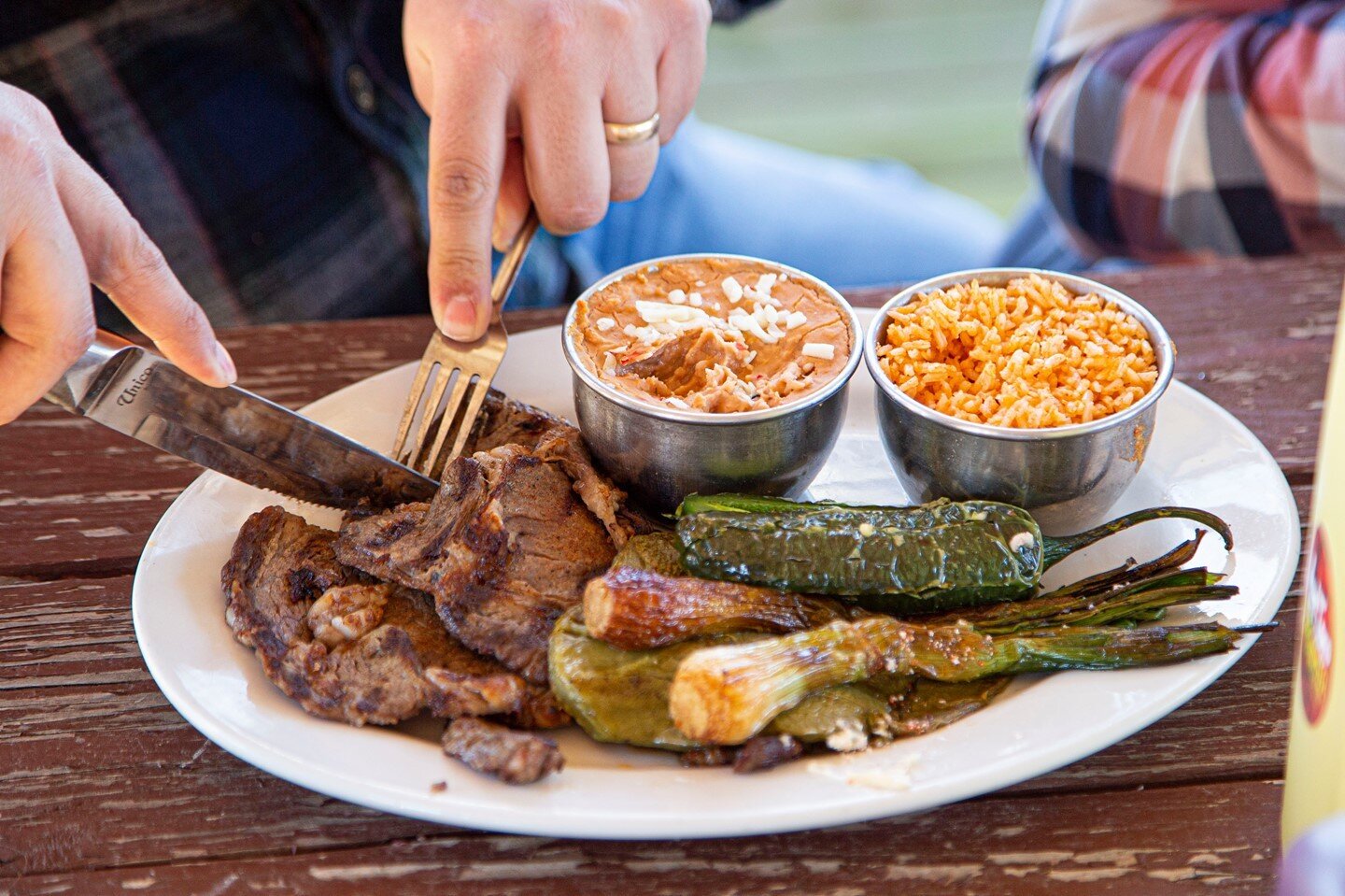 Cooked to perfection 🔥

#ayetoronc #steak #steakdishes #carneasada #mexicanfood #comidamexicana #sanfordnc #hollyspringsnc