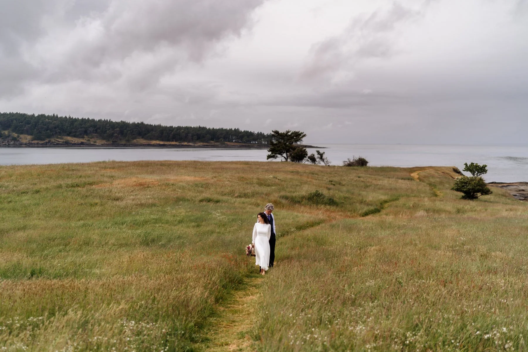 saturna island wedding gulf island micro wedding - 127.jpg