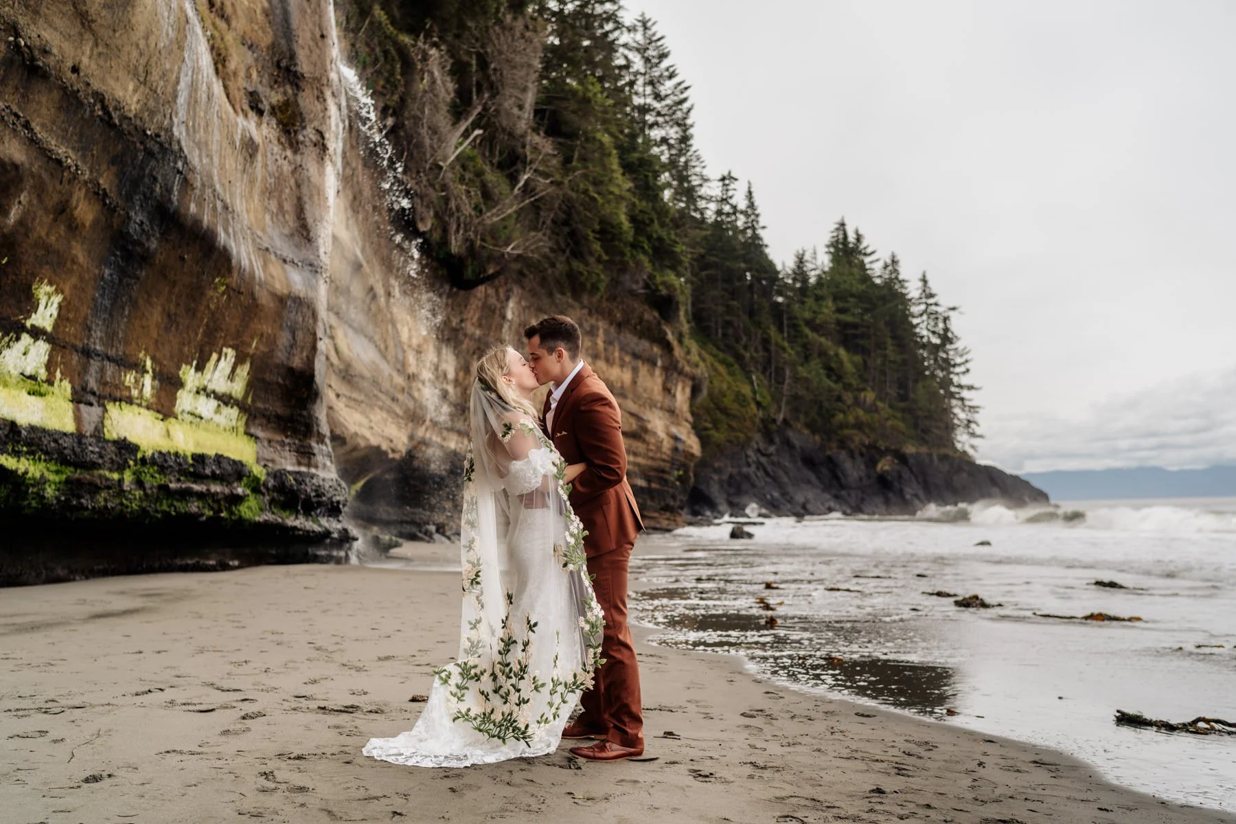 Victoria elopement Mystic Beach Sooke BC - 43.jpg