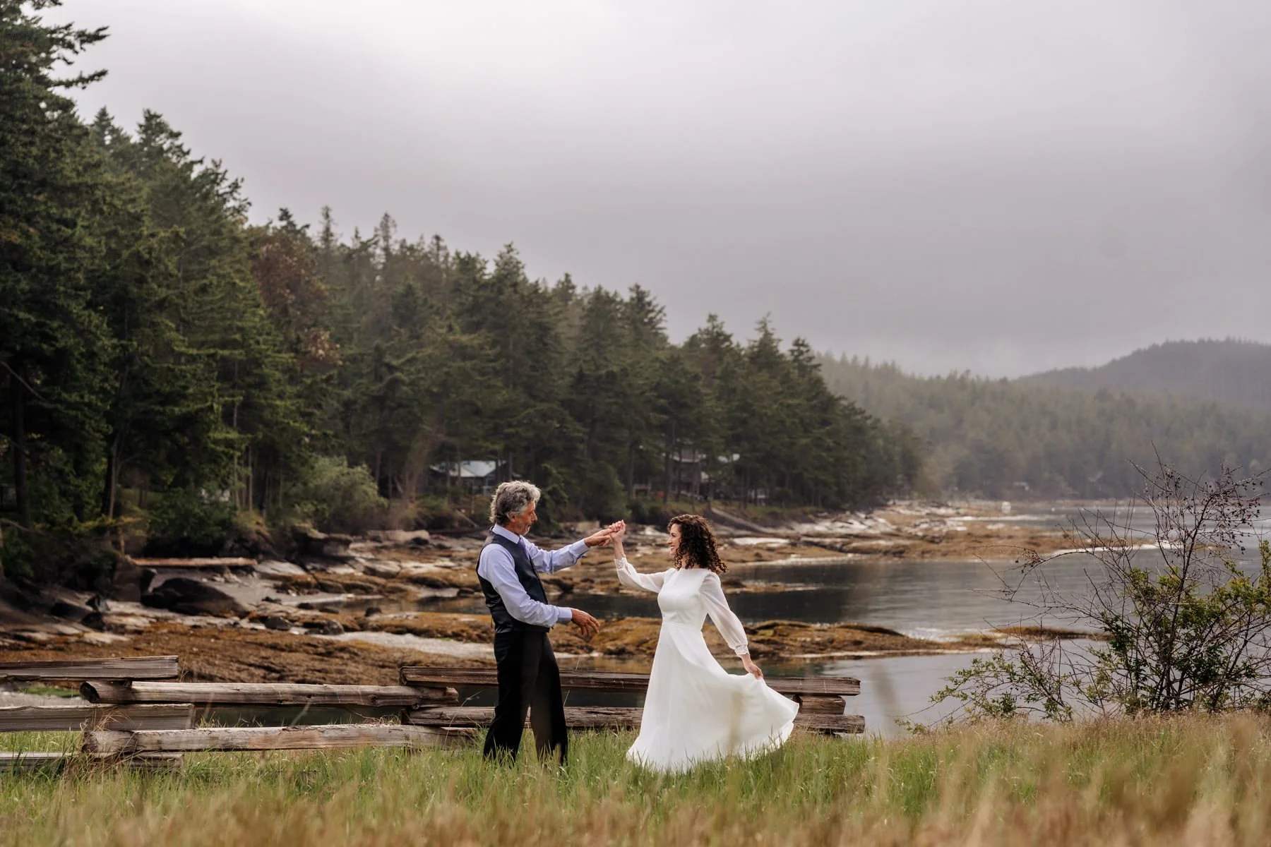 saturna island wedding gulf island micro wedding - 144.jpg
