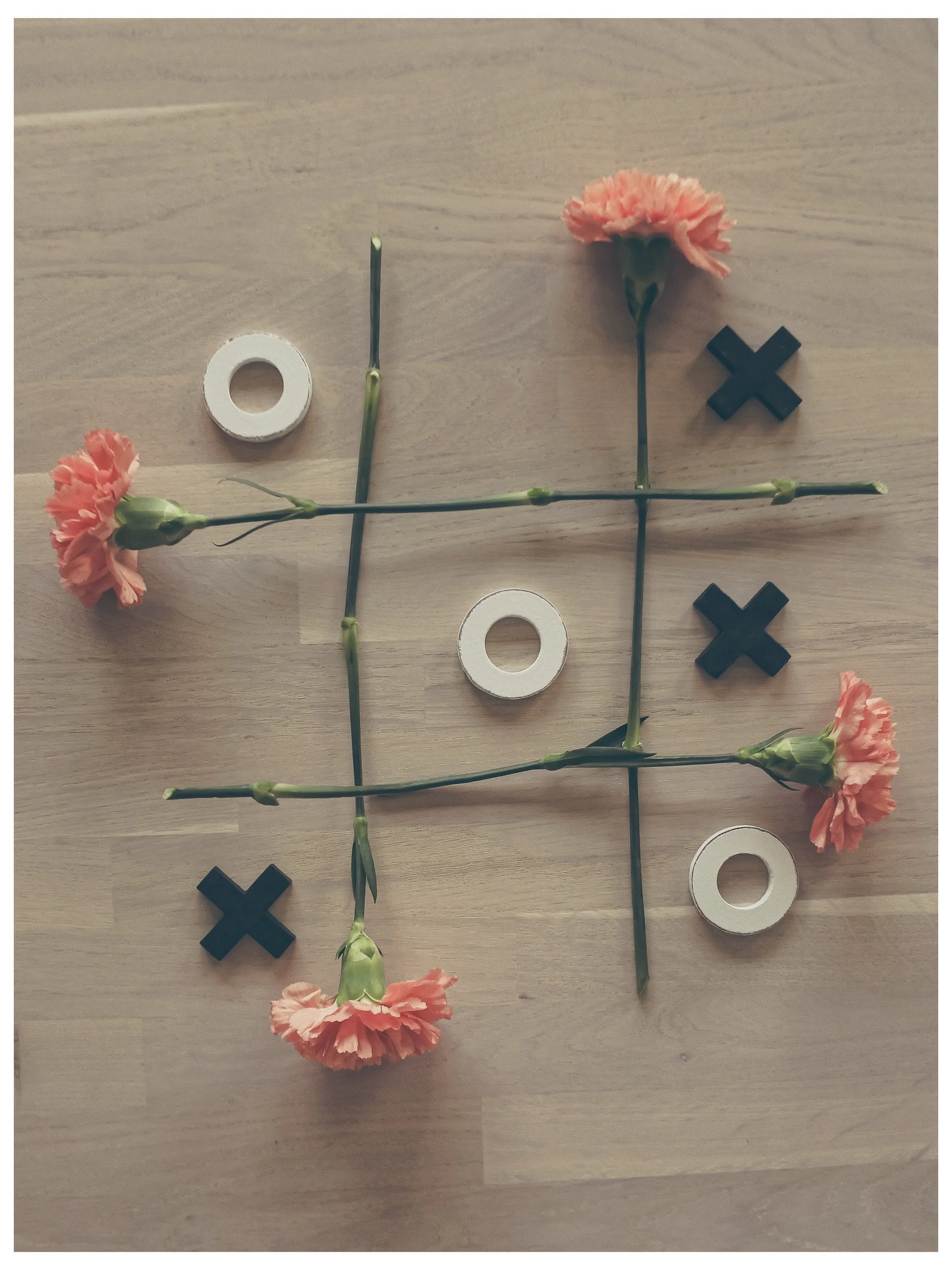 Tic-Tac-Toe (Tre i rad) 🫶🏻

#flowertalesbytherese 

#thatsdarling #underthefloralspell #inspiredbypetals #idreaminflowers