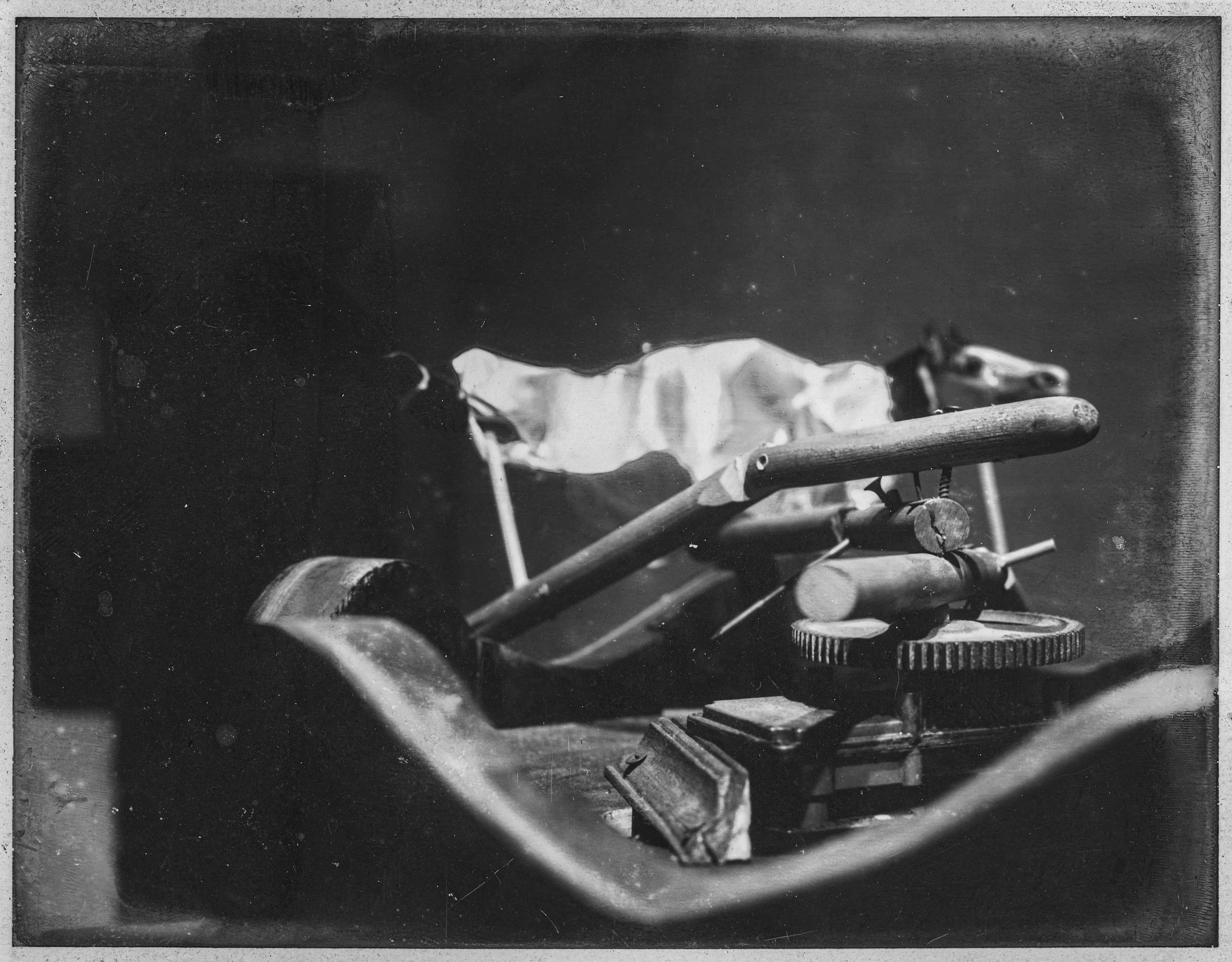 TODD MURPHY
Studies of Motion Series 16 , 1997 Ed. 1/2
SILVER GELATIN PRINT
8 x 10 in. (20.3 x 25.4 cm)