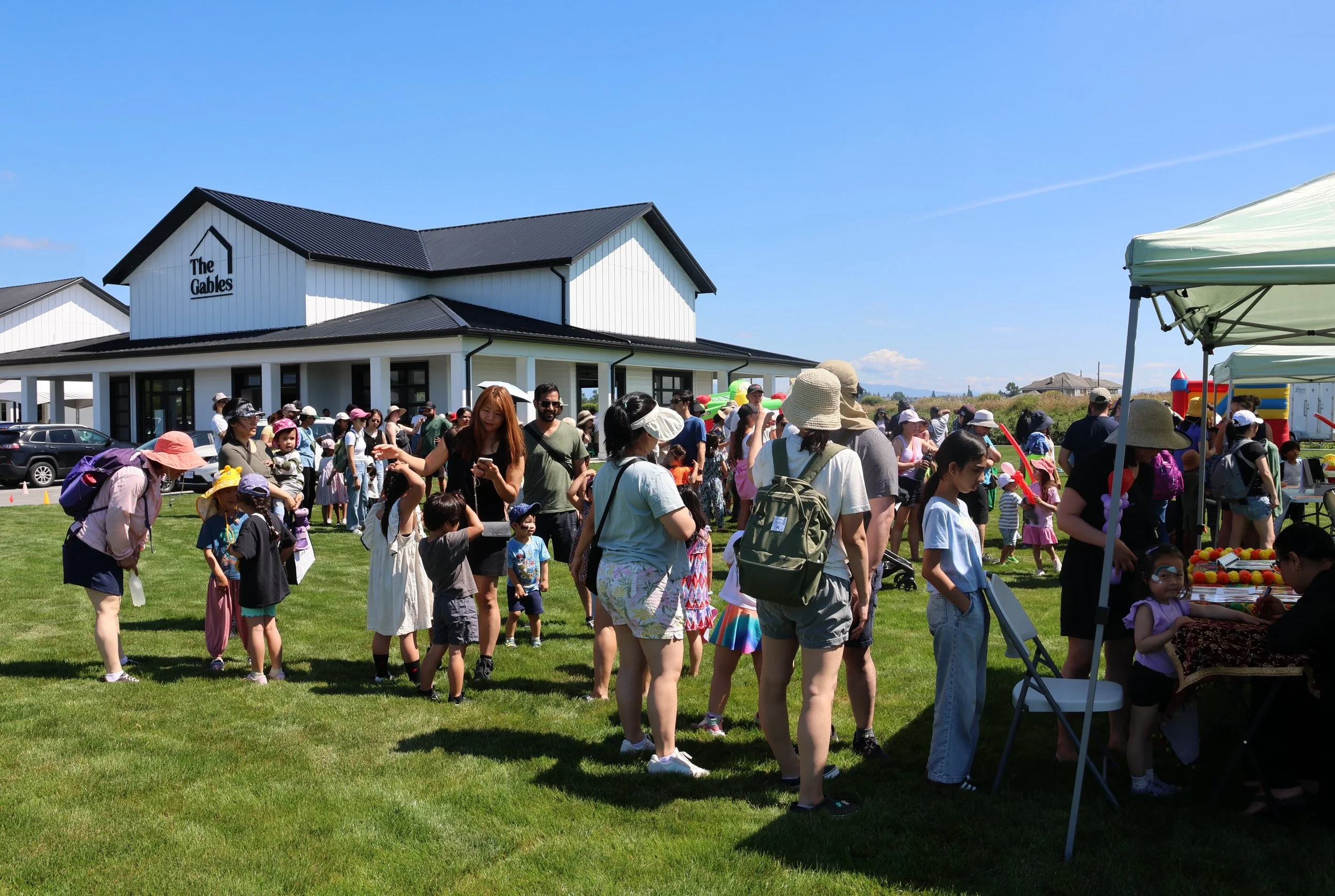 A little sneak peek from Blueberry Festival 2025🫐

If you loved last year&rsquo;s festival, just wait until this year! Join us this Saturday for live music, free kids&rsquo; activities, fresh blueberry UPick, local food trucks, farmers market vendor