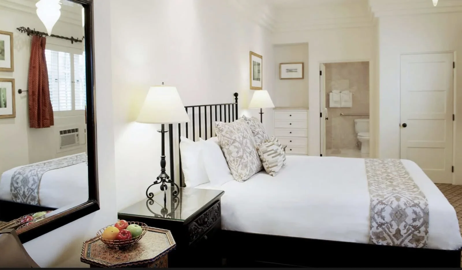 sicily-yoga-retreat-accommodation-classic-room.jpg