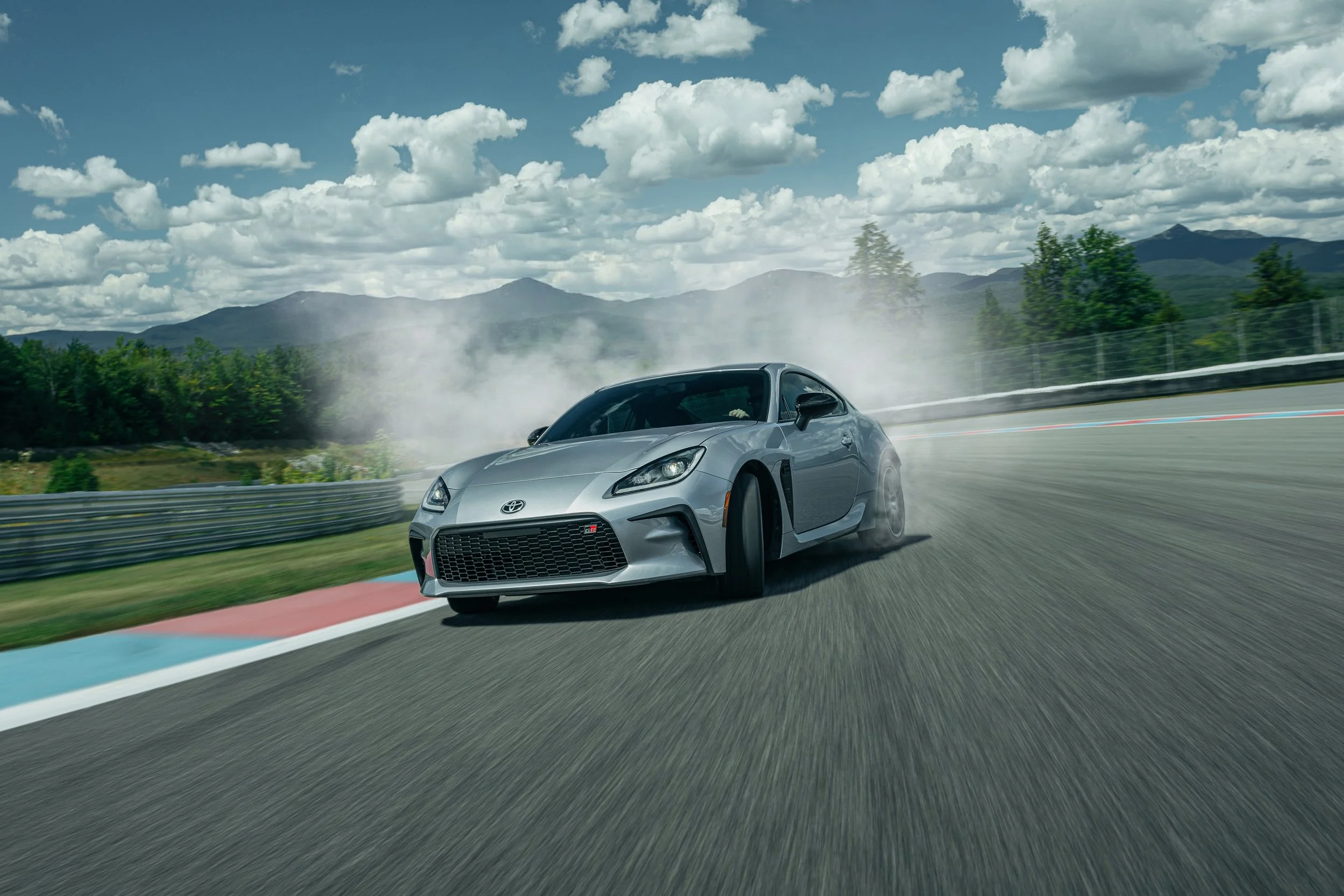 1-Toyota GR86-3.jpg
