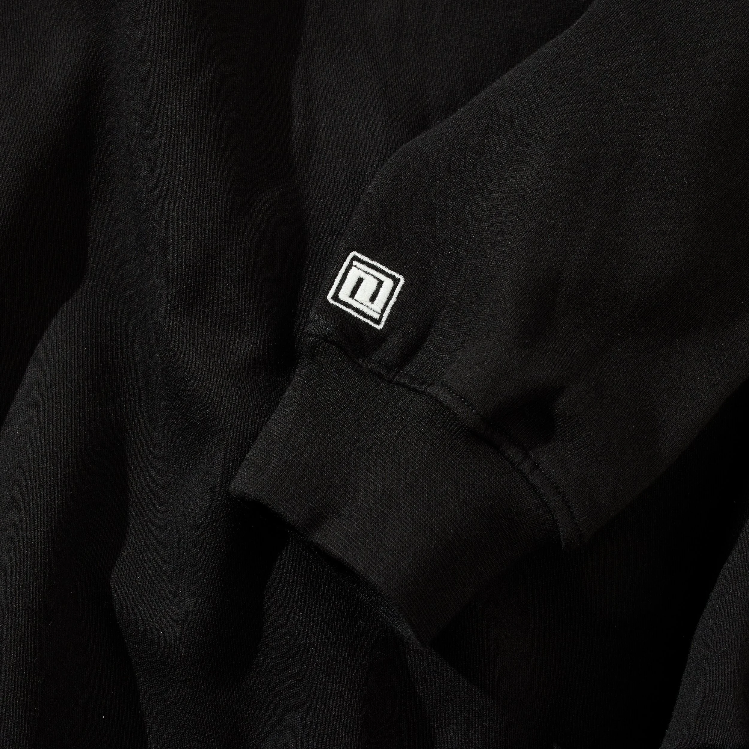 SweatShirt-Detail-42402.jpg
