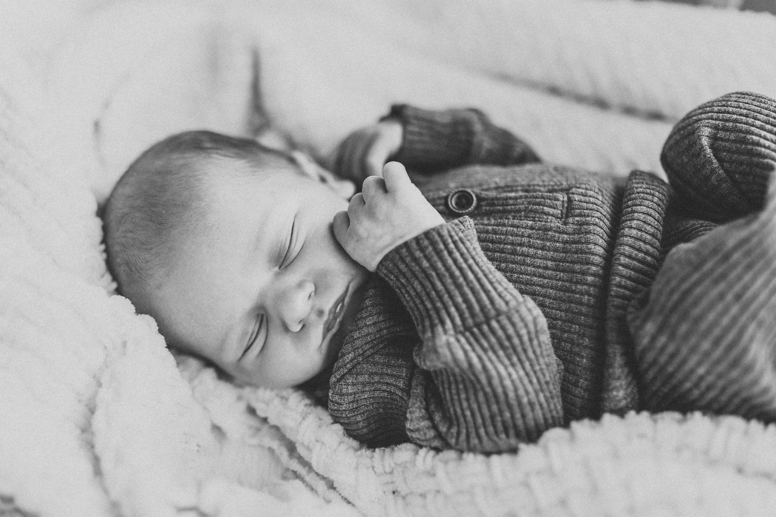 Seattle Newborn Lifestyle Photographer 