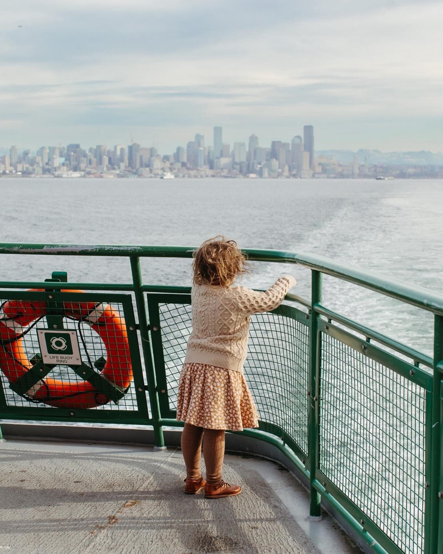 I&rsquo;ll always say yes to a session on a ferry boat! 

Growing up in Mukilteo, the ferry is a symbol of home that comforted me during the 6 years I spent away from the Puget Sound and it salty, crisp air. 

This session last fall was such a specia