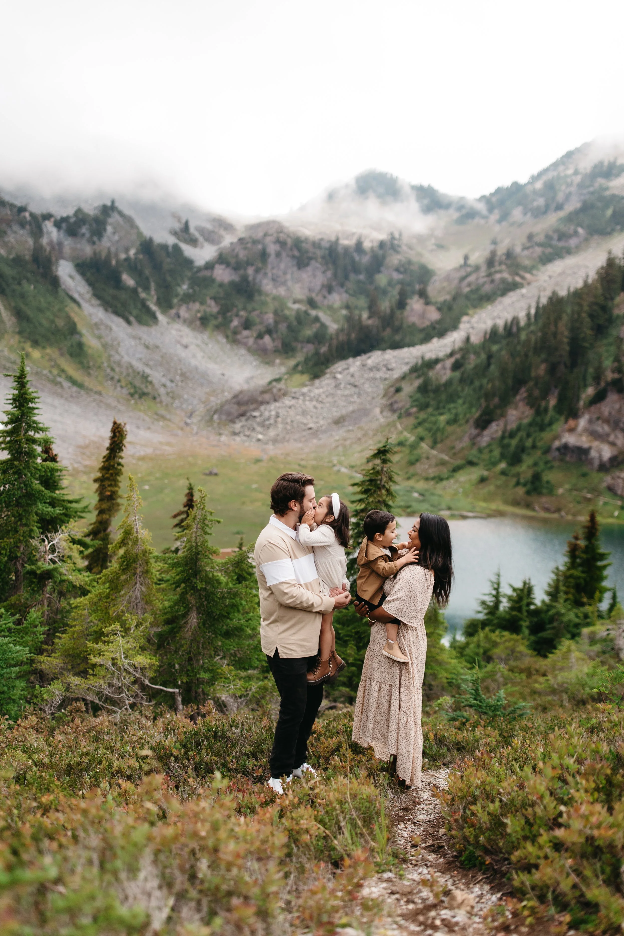 Mt. Baker Adventure photography with family of four