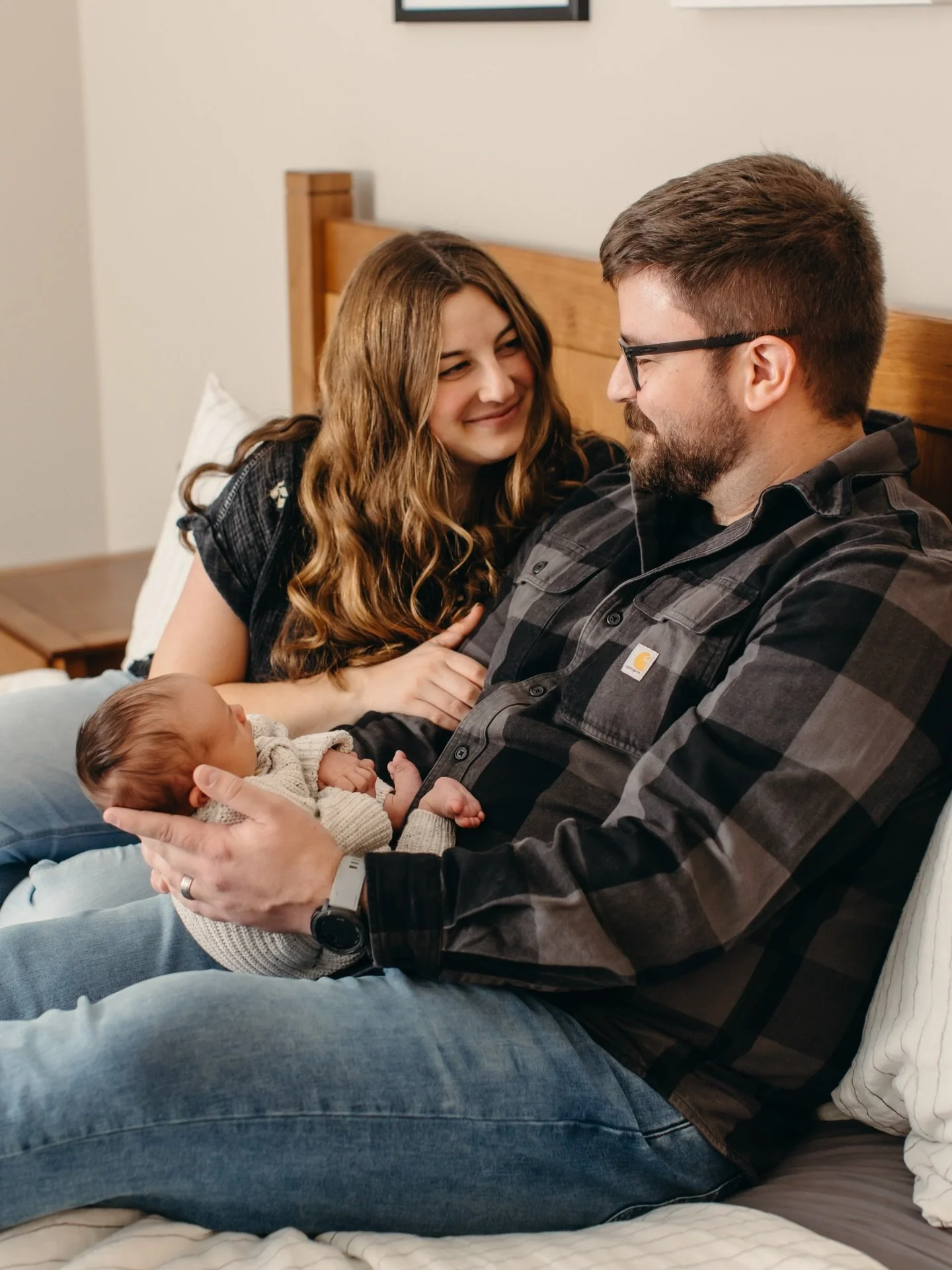 Rain or shine, I'll bring the light! Despite the gloomy PNW weather, I'm equipped to capture your newborn's precious moments in the comfort of your home or a studio. Wherever you feel most at ease, I'll take care of the rest. My newborn sessions are 